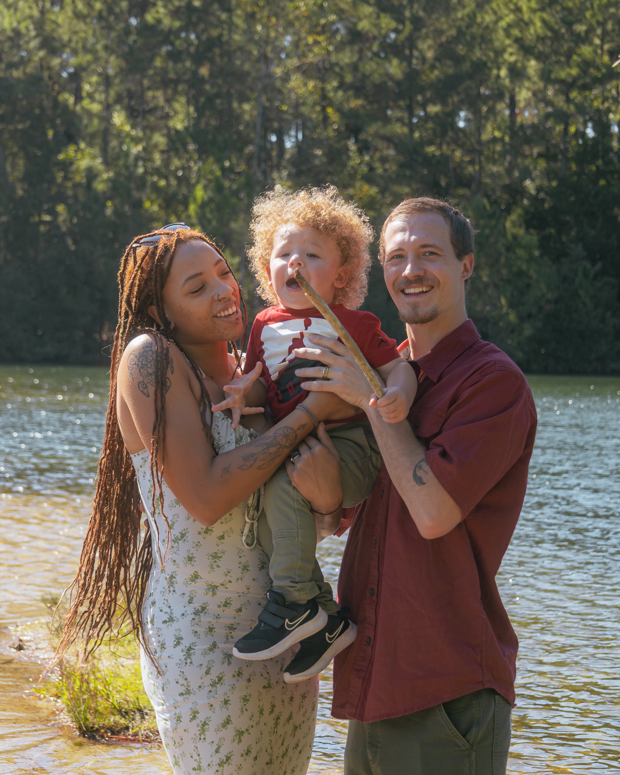 RMBShoots-2025-Hand Family-37.jpg