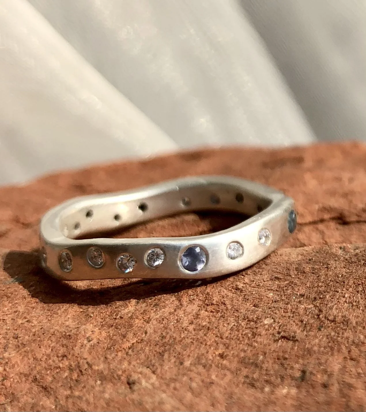 Wave Ring w Sapphires