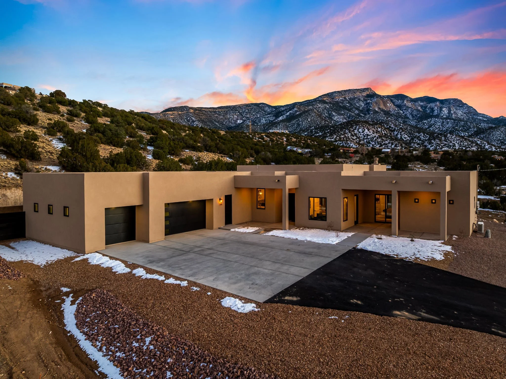 10 Rainbow Valley Rd (FOR SALE)