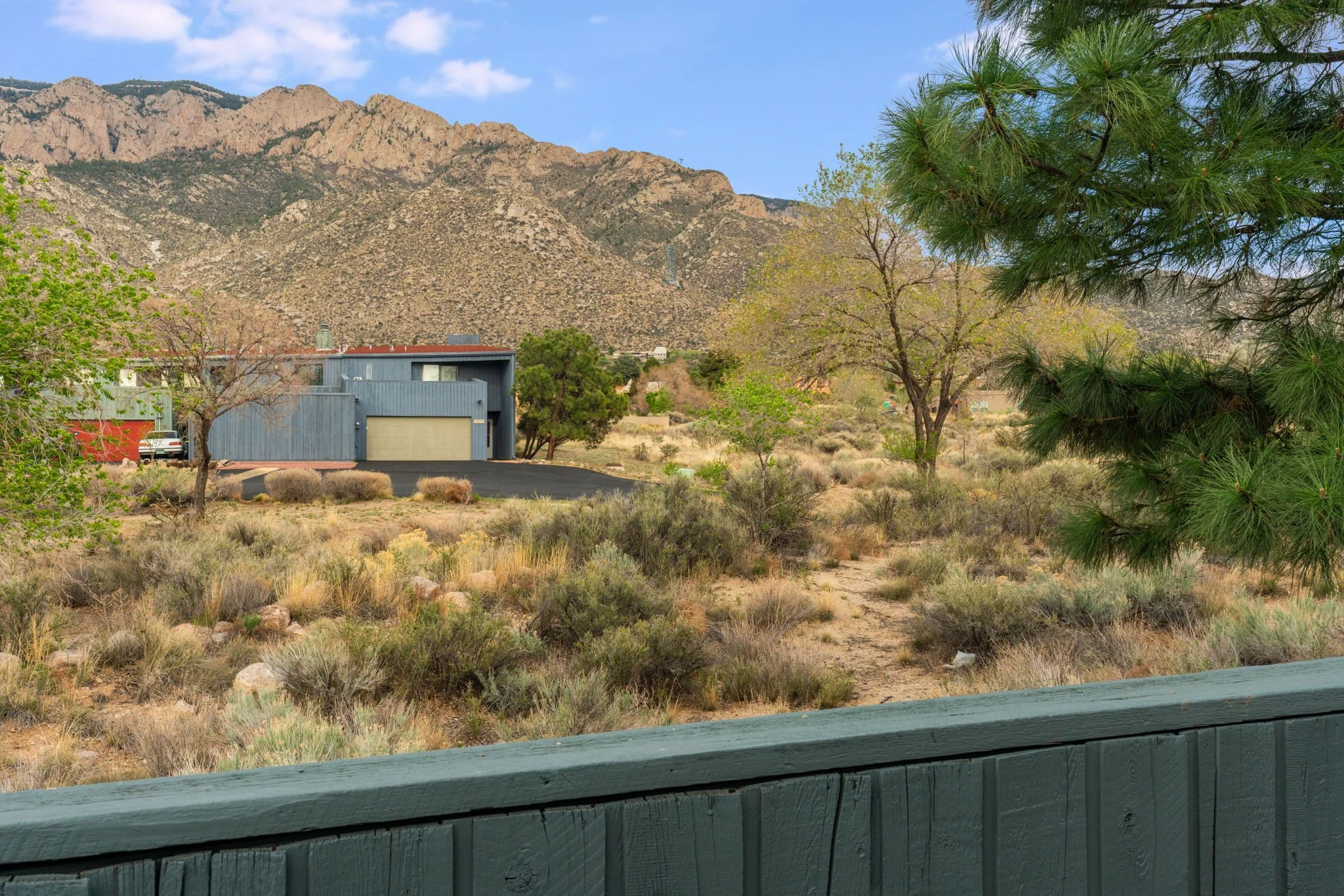 45-web-or-mls-720-tramway-ln-ne.jpg