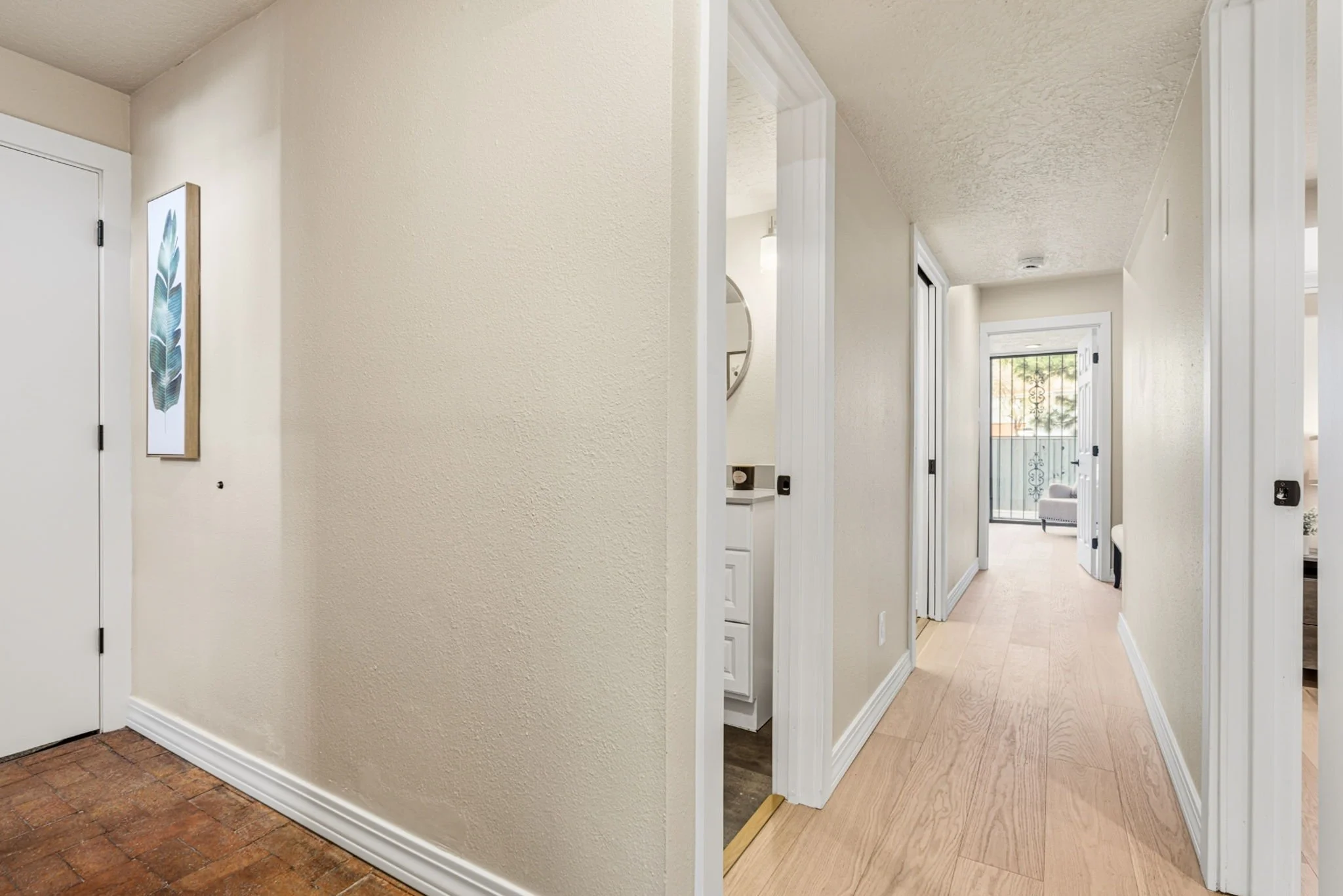 33-web-or-mls-720-tramway-ln-ne.jpg