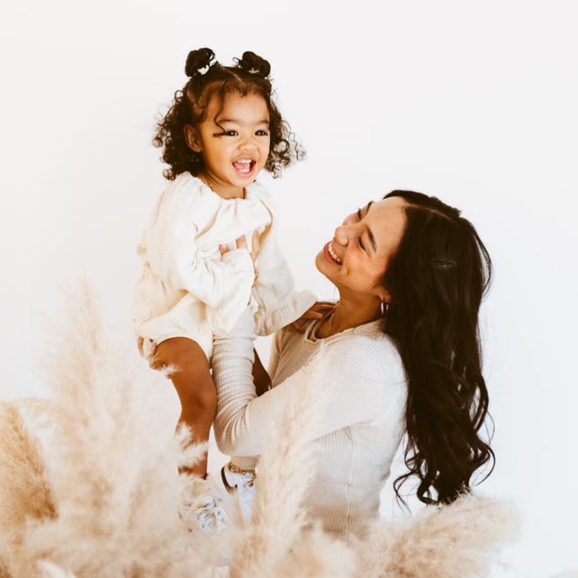 cutest mom and daughter duo!
tag us in your fav @graysoncollective fits

shop Grayson Collective on Target.com or in select stores
@targetstyle @target
#graysonthreads #graysoncollective #babyclothes #toddlerclothes #targetstyle #babyootd #target #na