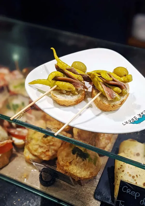 Bar-Sport-San-Sebastian-pintxo-bars-gilda-jpg.webp