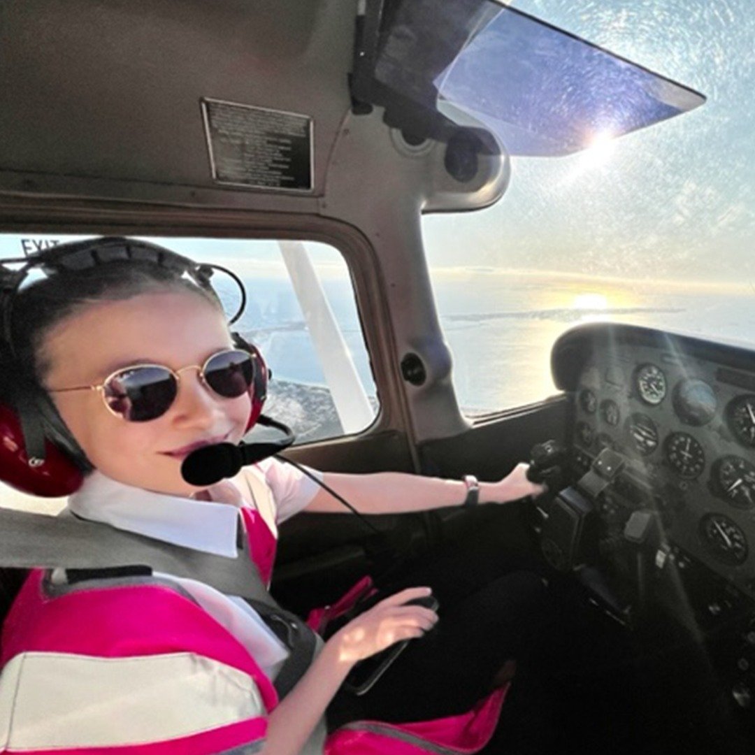 Celebrating World Pilot's Day ✈️

Stop what you're doing cause you're gonna wanna hear about this rad Aussie chick! 😎

Amy Spicer is an ELEVEN year old student pilot (whaaat?!) who owns her own magazine, which inspires women to be part of the aviati