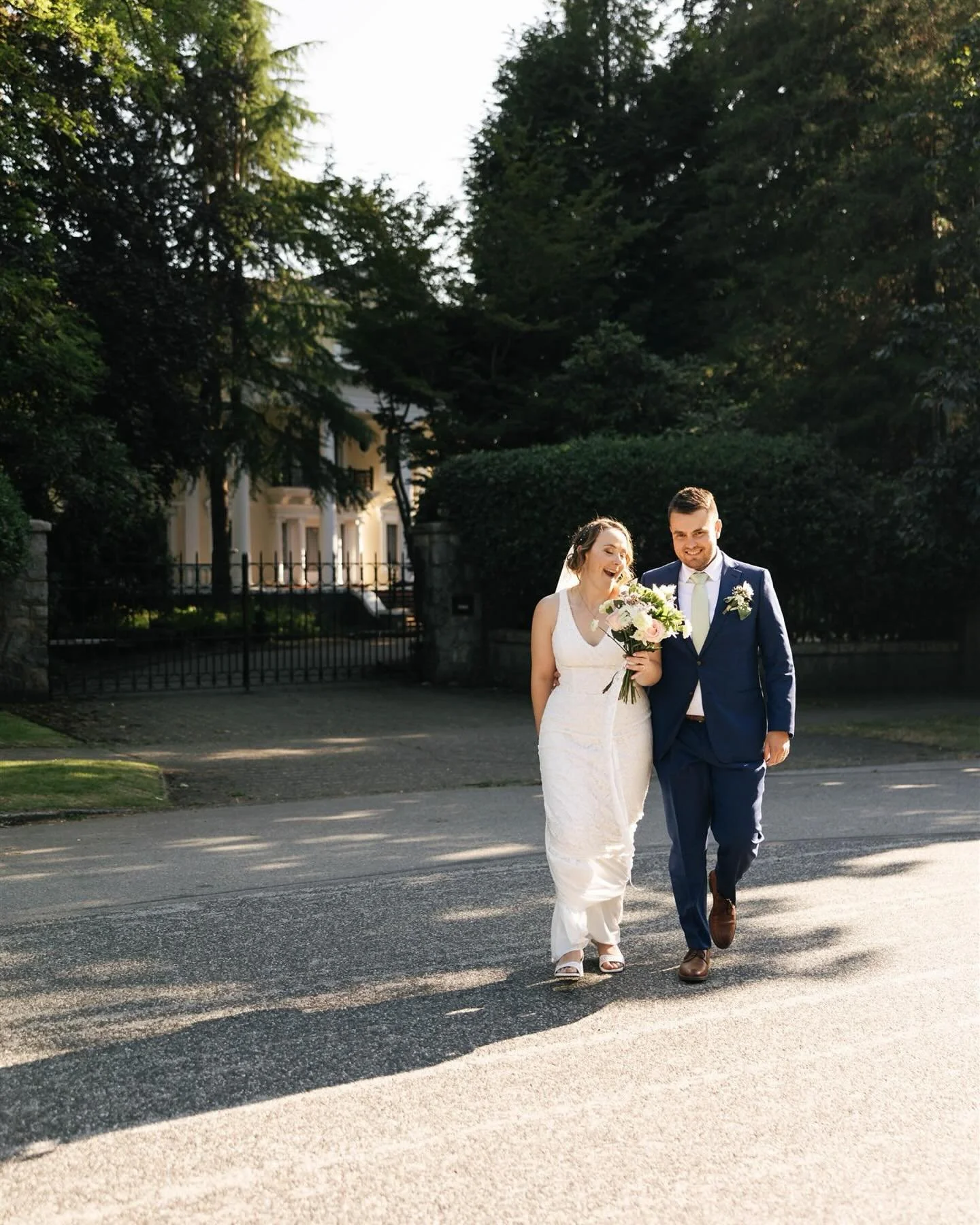 THE ONE THING THAT MAKES A WEDDING TRULY GREAT? After photographing hundreds of celebrations, I’ve noticed it’s actually quite simple:
Keep your guest list focused on people who genuinely matter to you.
The best weddings aren’t ab