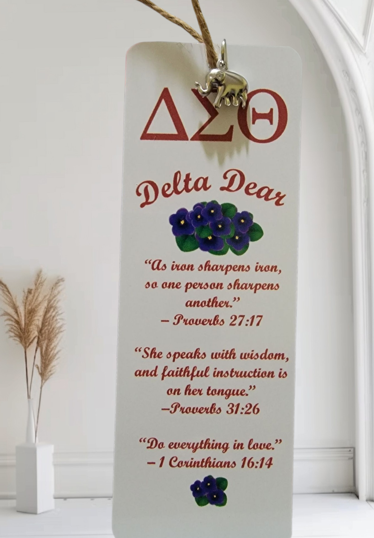 Bookmark: Delta Dear
