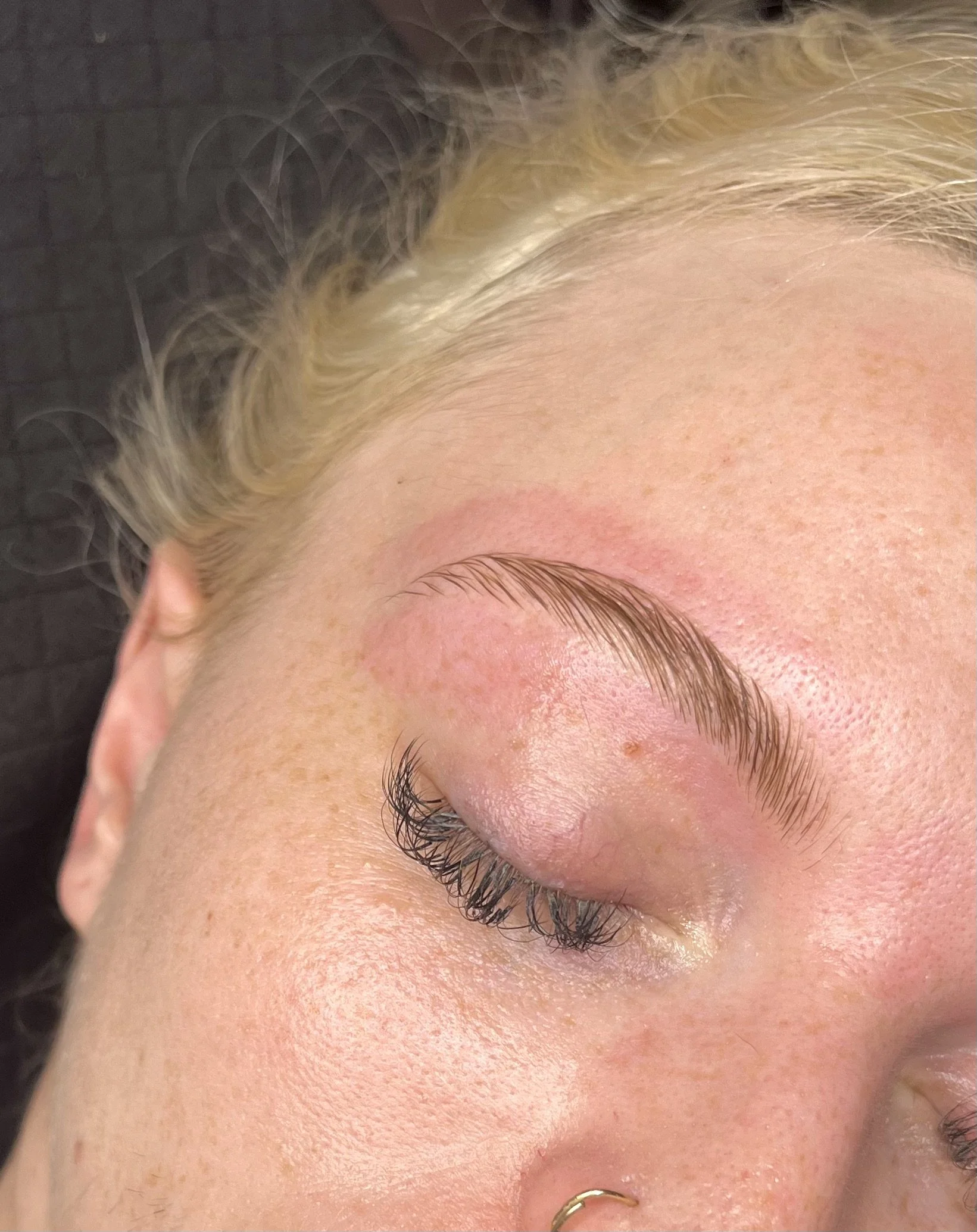 Brow Lamination & Shaping