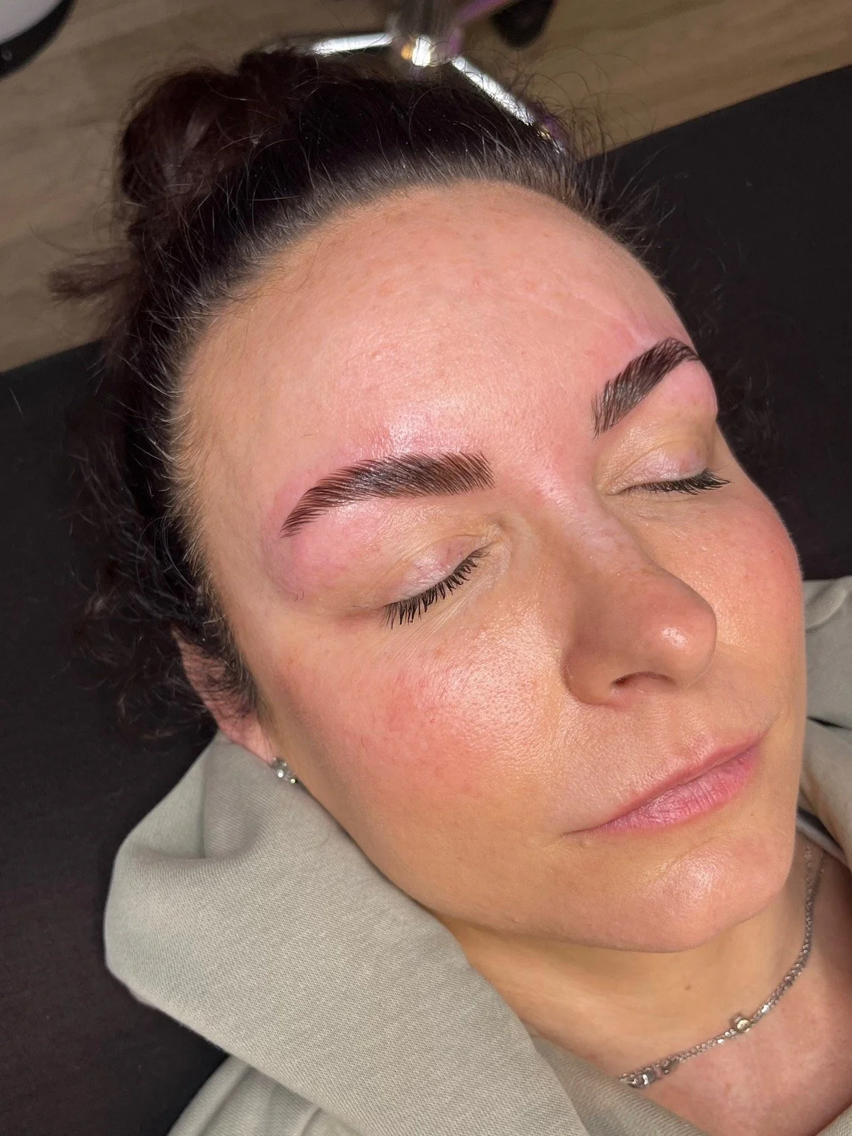Brow Lamination & Shaping & Tint