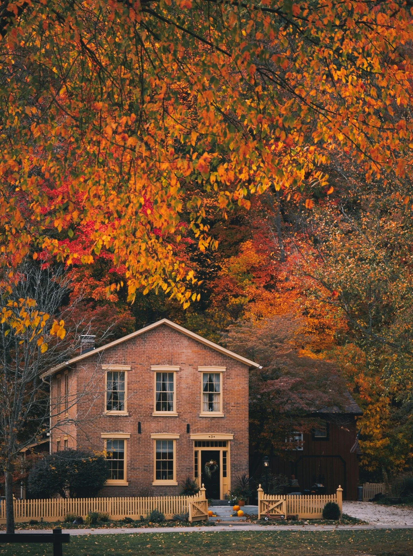 Homes that come on the market overpriced and end up needing price cuts are now taking about 64 days longer to sell than homes priced right from the start. That&rsquo;s the biggest gap since 2015. When a property sits online and shows multiple reducti