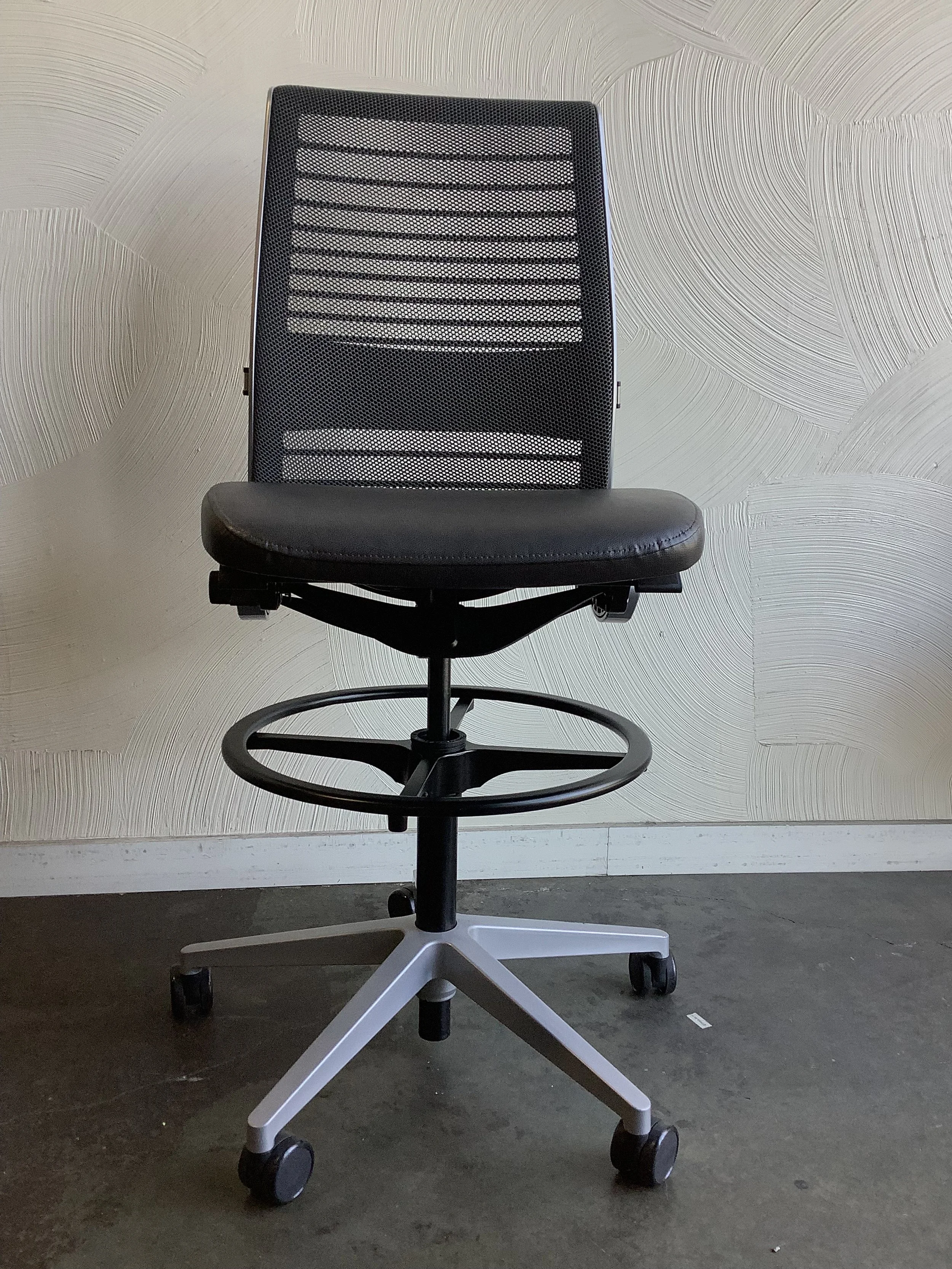 Steelcase Think Drafting stool (Armless)