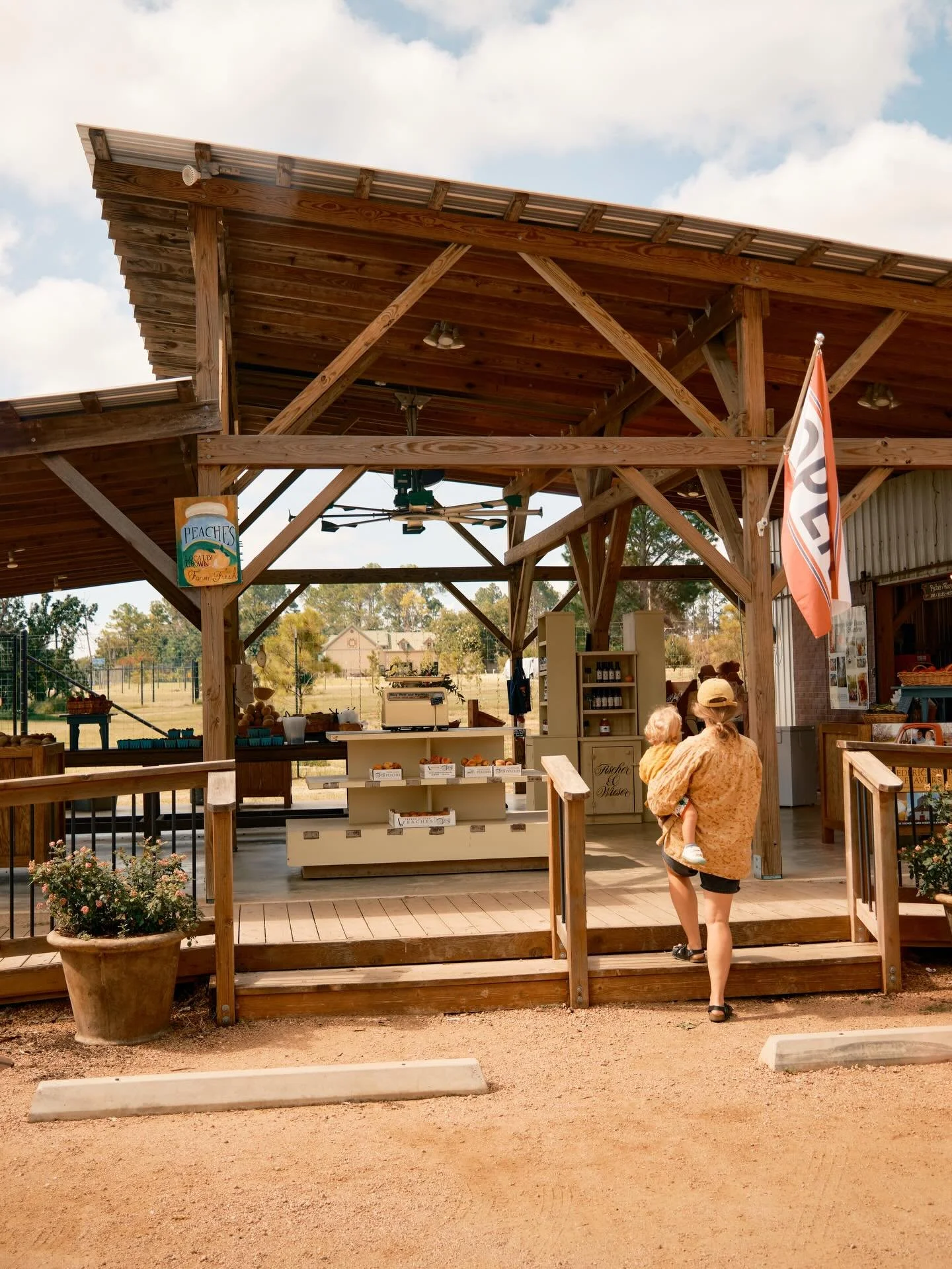 When the weather warms up in Fredericksburg, @daspeachhaus is one of the first places we head&mdash; fresh produce, beautiful grounds, and that perfect Hill Country ease.

P.S. Peach season is just a couple of months away 😍🍑

Photos by @mackenzie.s