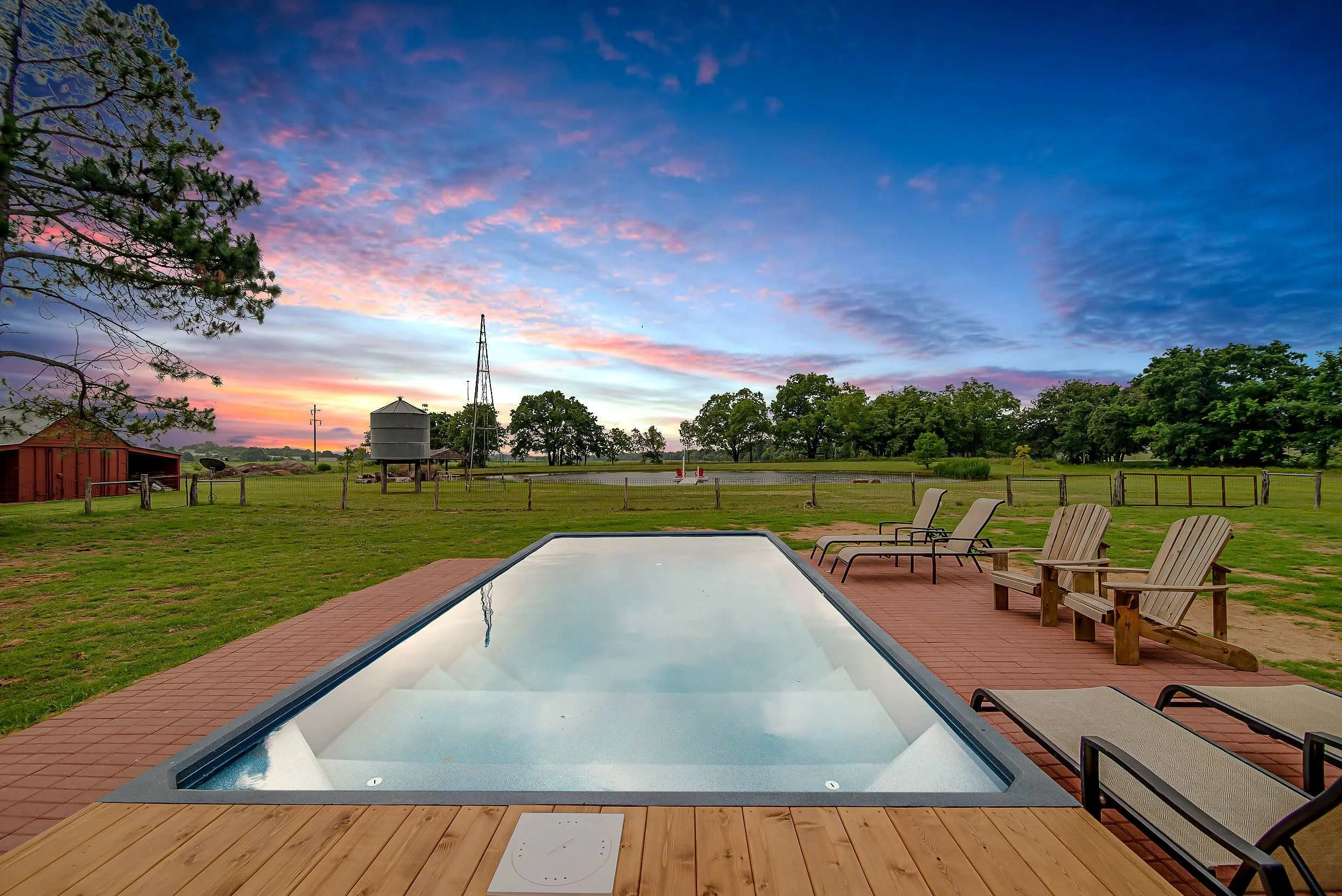 Porch-Light-Hospitality-Fischer-and-Wieser-The-Farmhouse-Pool.jpg