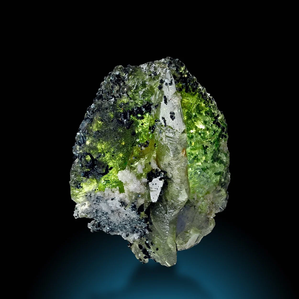 Titanite 40x29x17 Wagerbirg ZFN a copy Kopie.jpg
