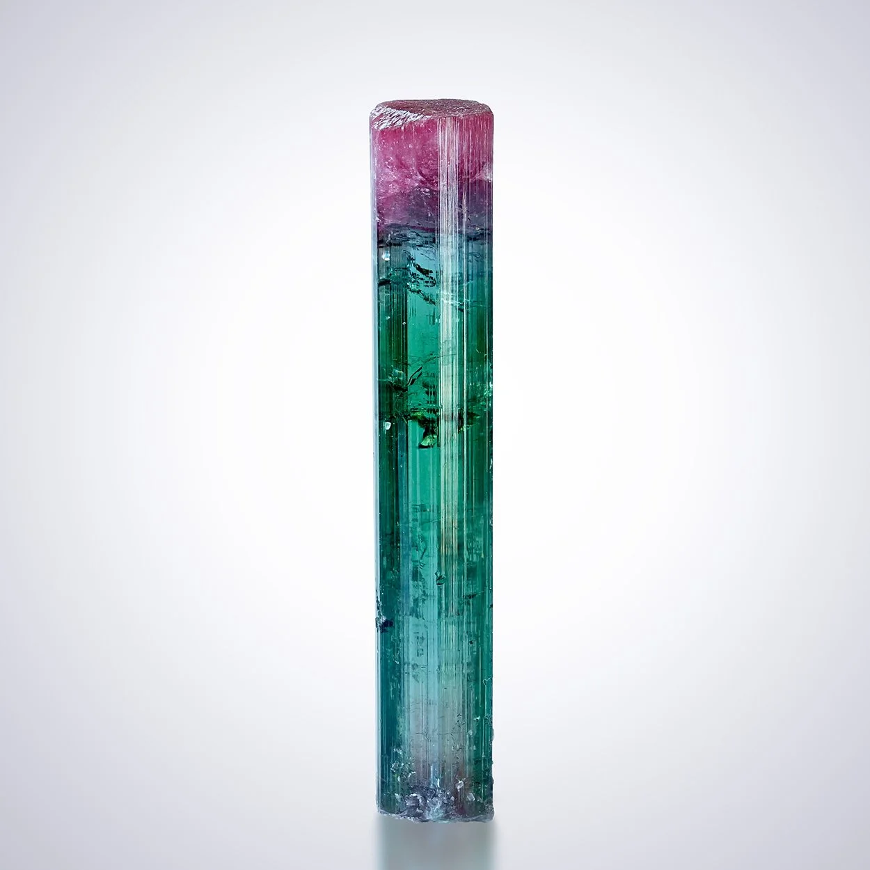 Tourmaline 66x11x10 Aracuai ZNNN a.jpg