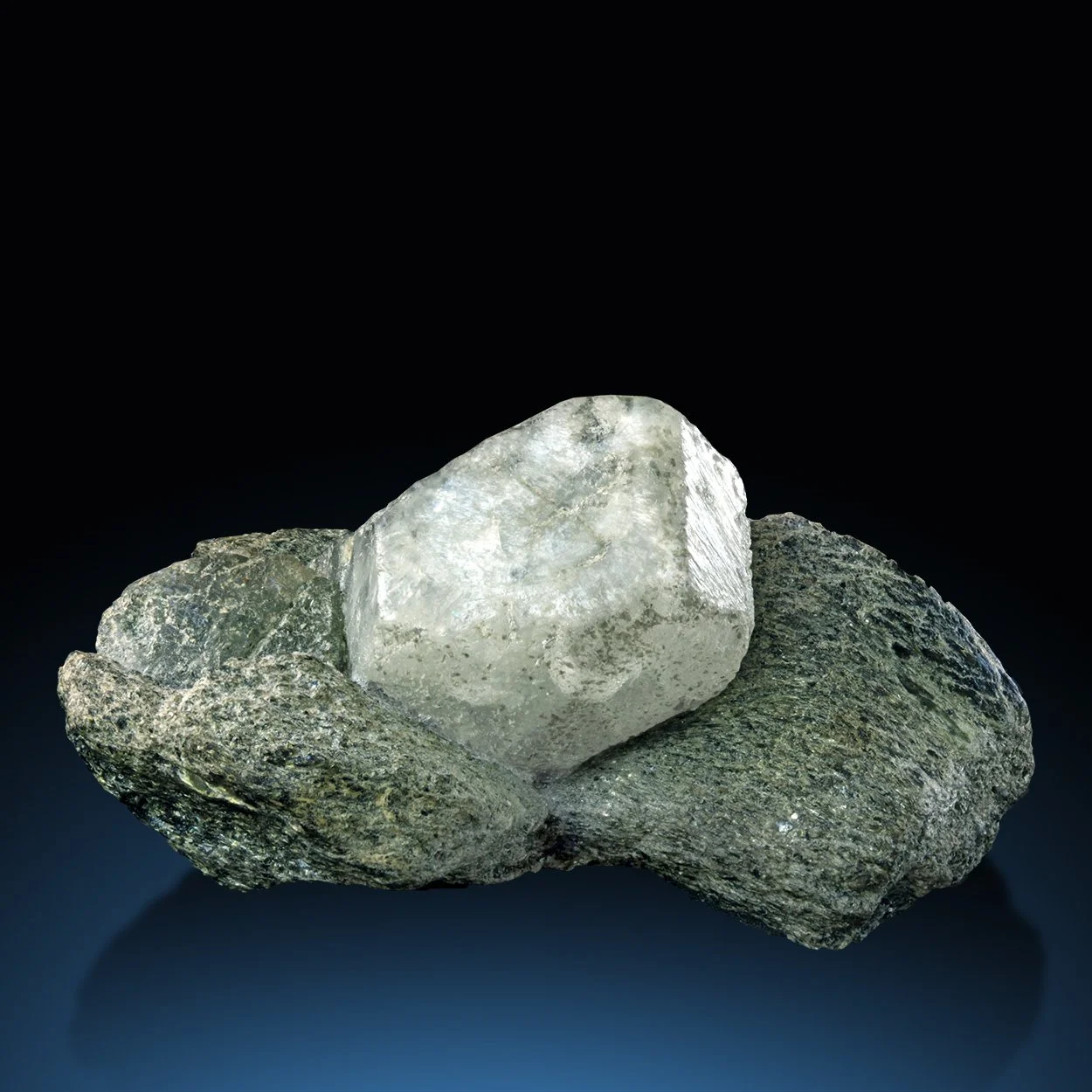 Phenakite 52x31x26 mc21 Tokawaja DNN copy.jpg