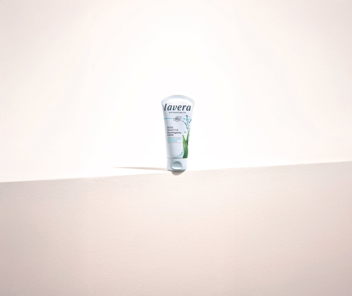 Basis_Sensitive_Moisturising_Cream.jpg