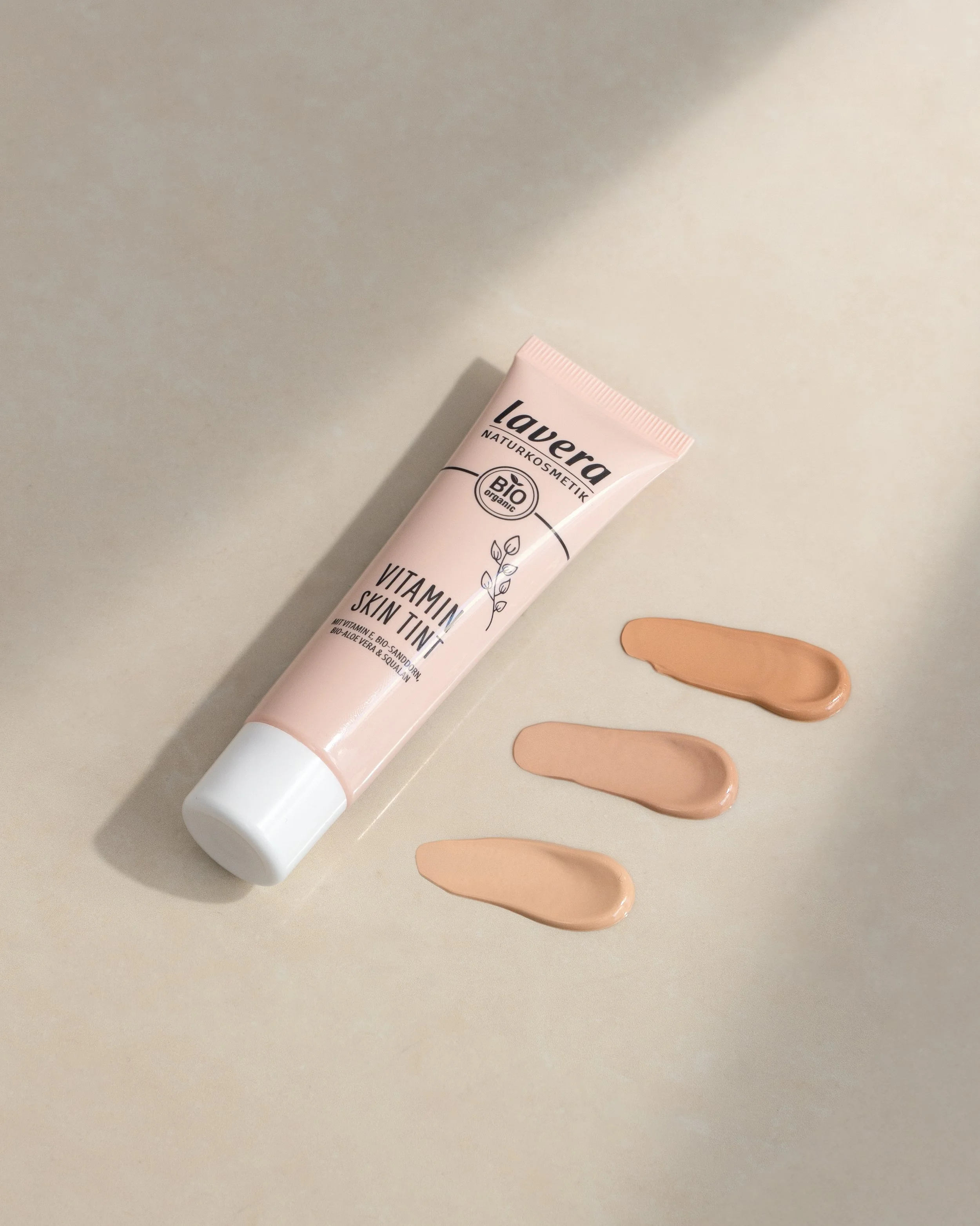 Vitamin_Skin_Tint_With_Swatches.jpg