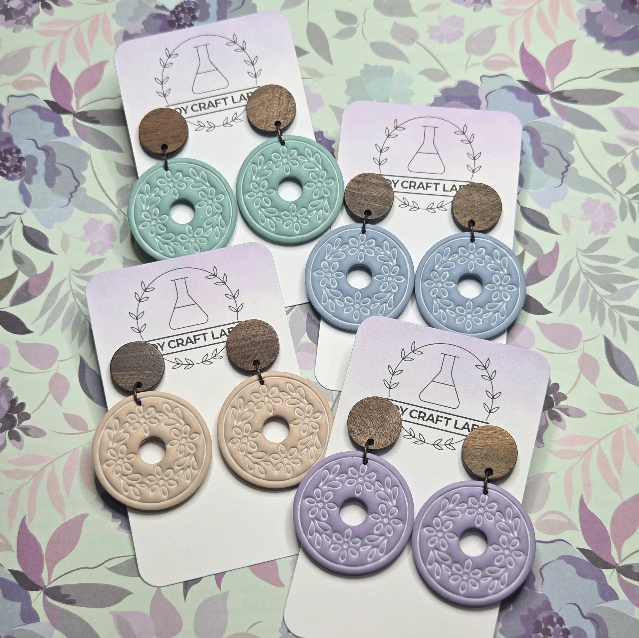 Odette Dangles
