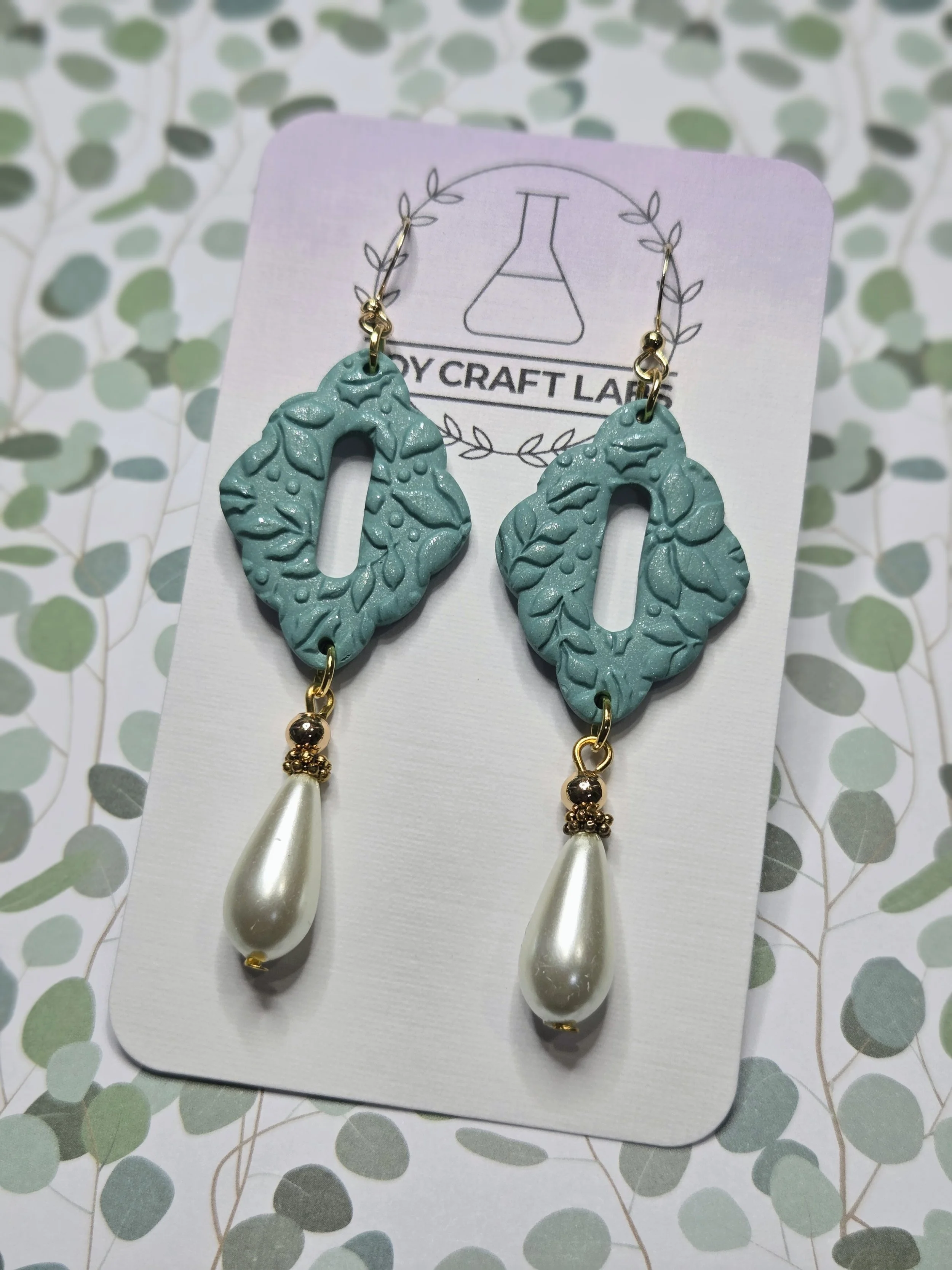 Eleanor Dangles