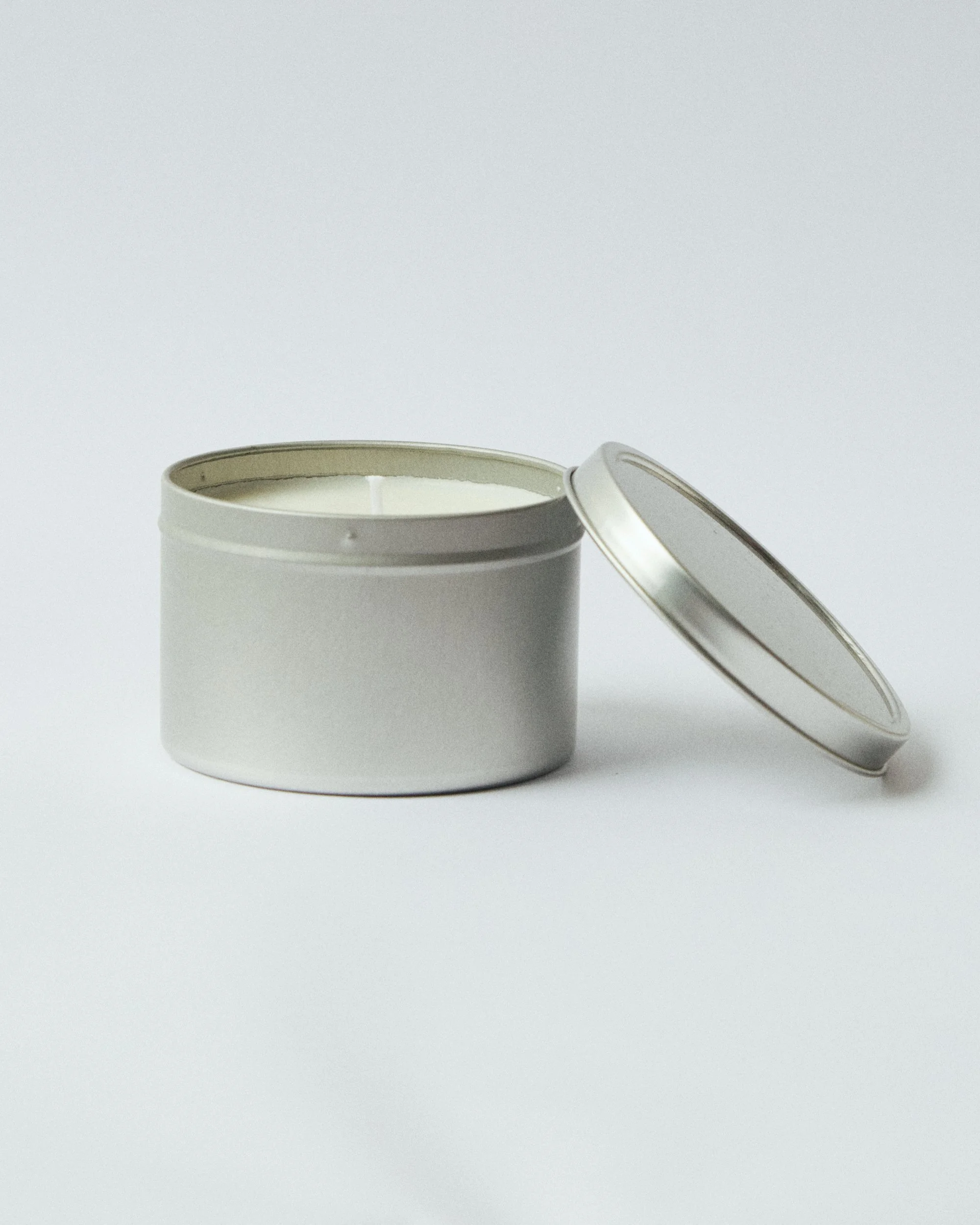 250ml Tin Candle4.jpg