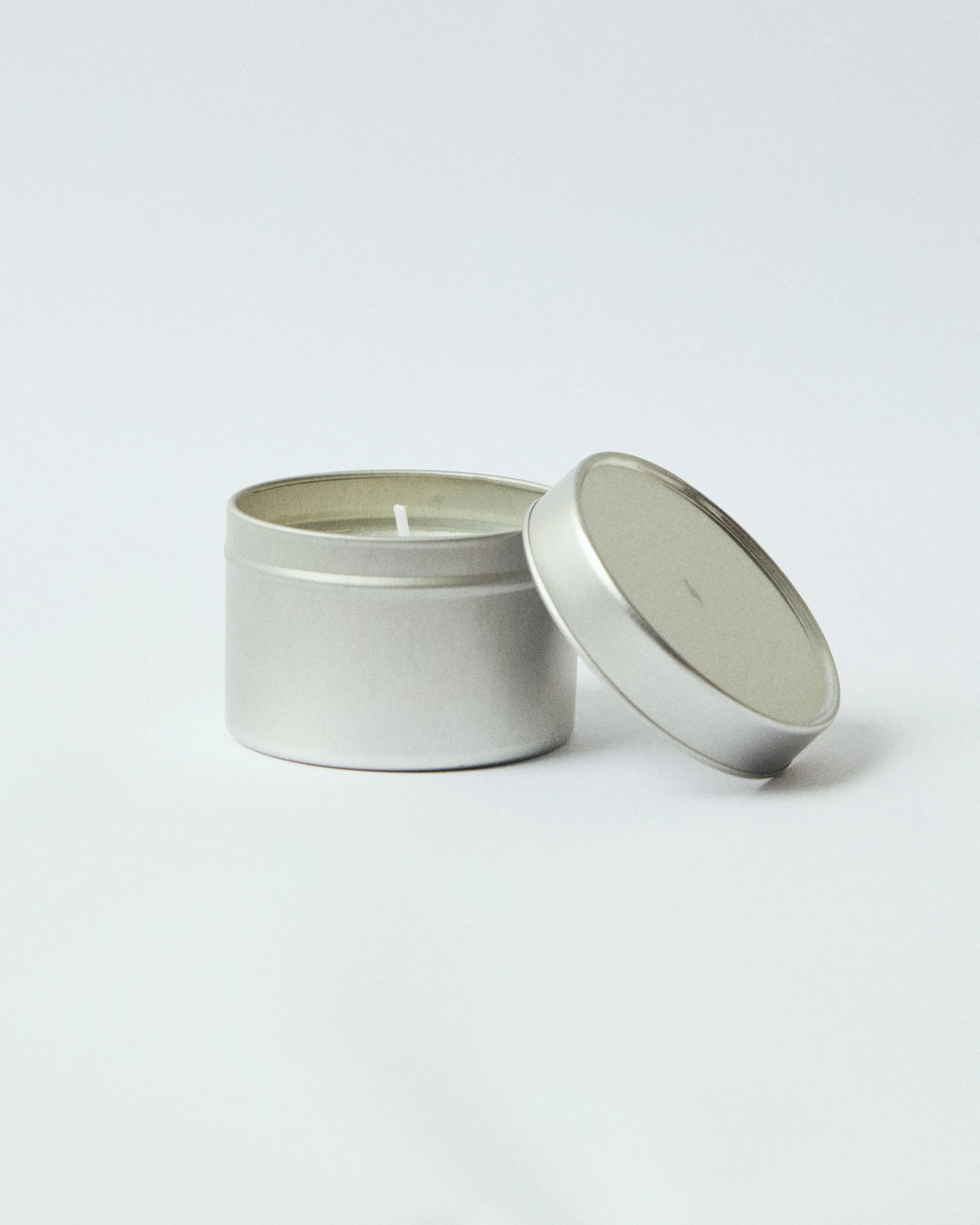 100ml Tin Candle3.jpg