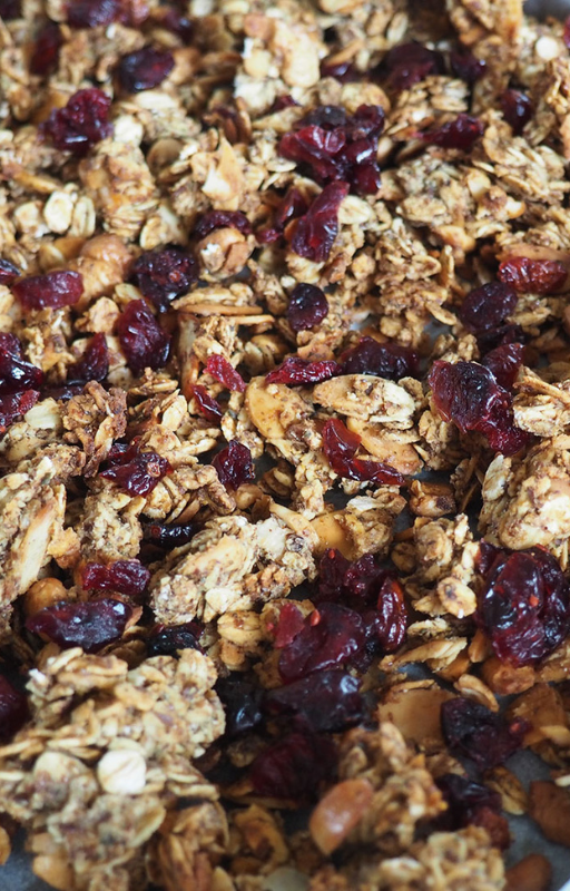 Granola clusters for the follicular phase