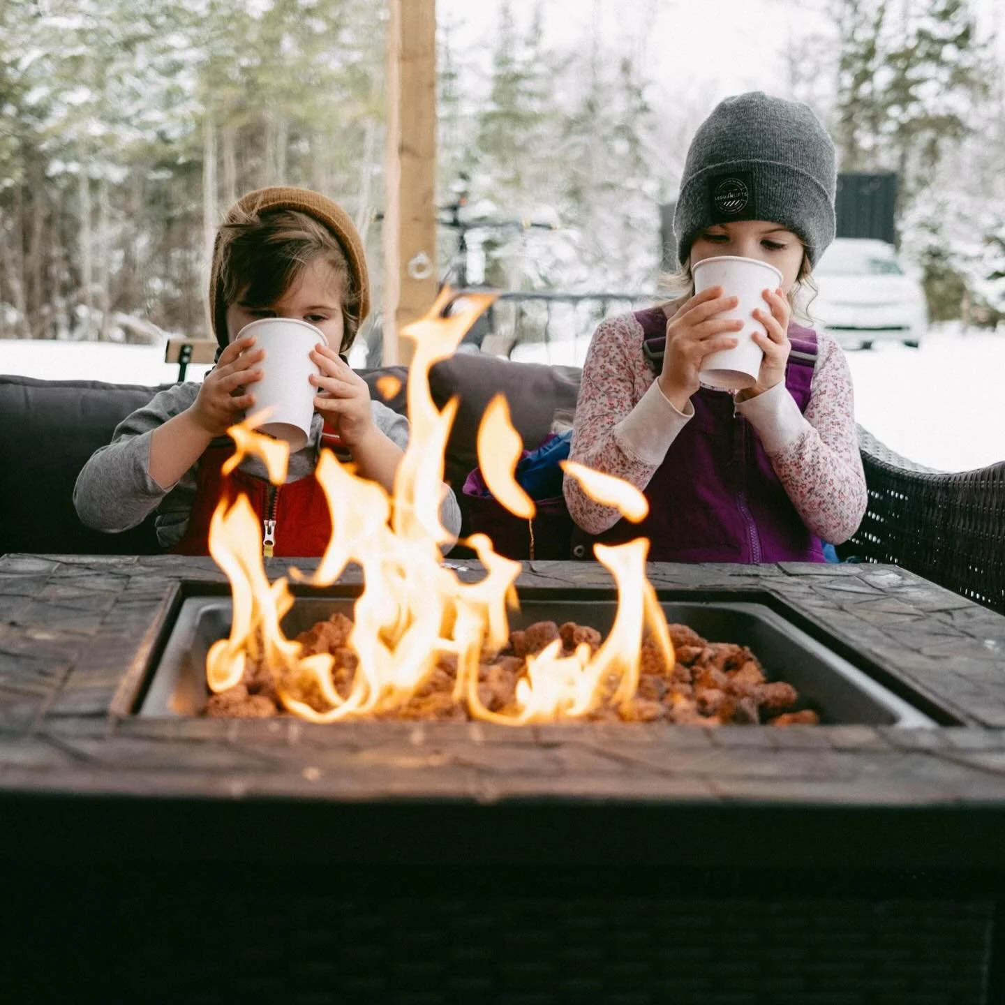 Only 3 more sleeps until Santa arrives!🎅🏽🧑🏽&zwj;🎄✨ Our location will have some reduced hours over the next week, but we remain open everyday except Christmas for regular hours. ☕️ Our cafe will be open, and the trails will be ready for your holi