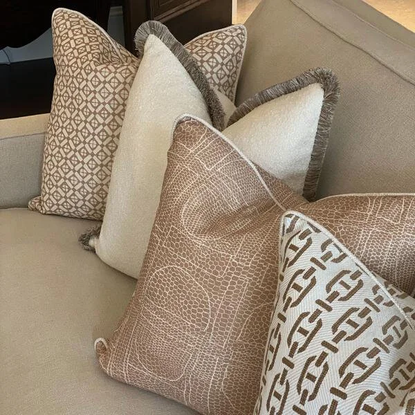 Beautiful new Cushion collection available through us! ​​​​​​​​​

#wien #inneneinrichtung #einrichtung #wohnzimmer #esszimmer #schlafzimmer #altbau #kissen #sofakissen #interiordesign #cushion #homeaccessoires