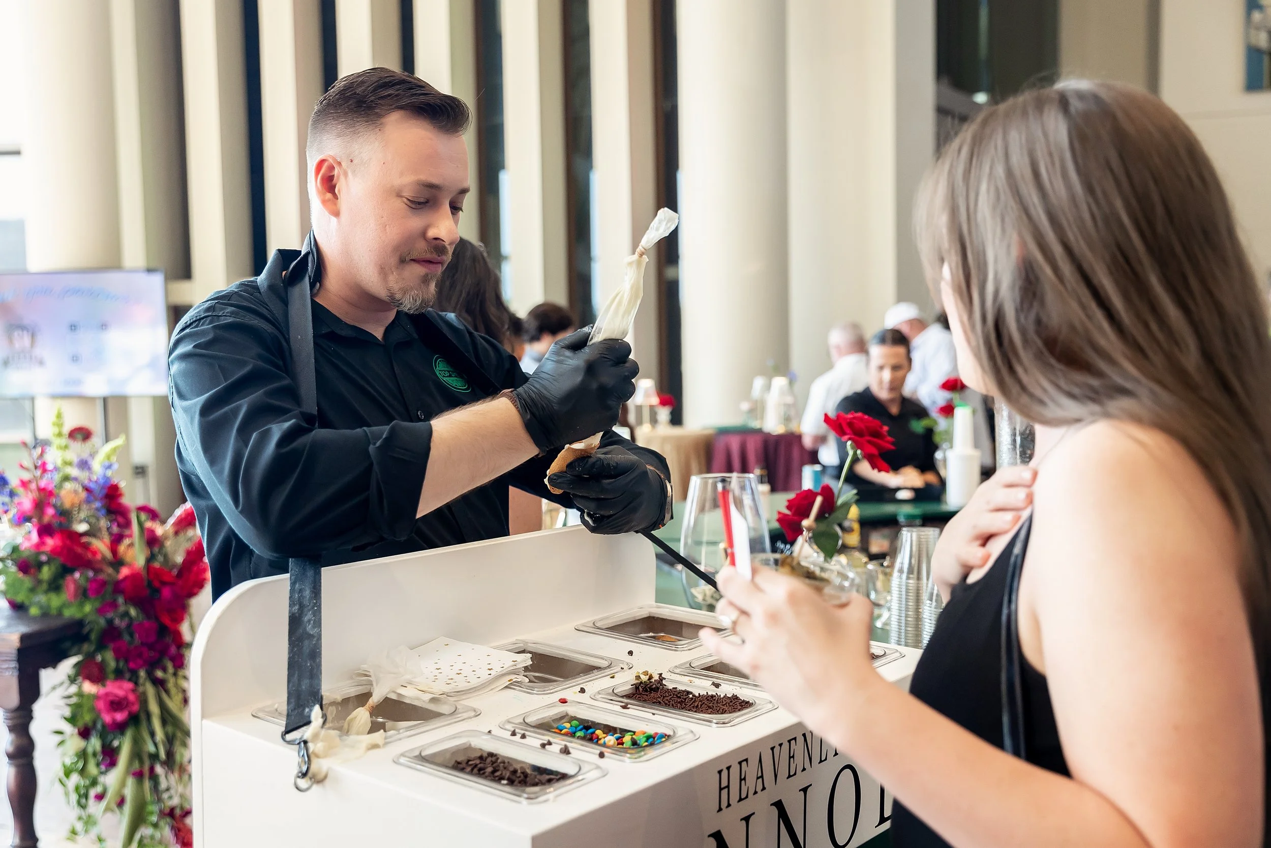 A Dessert That Comes to the Guests: The Cannoli Experience