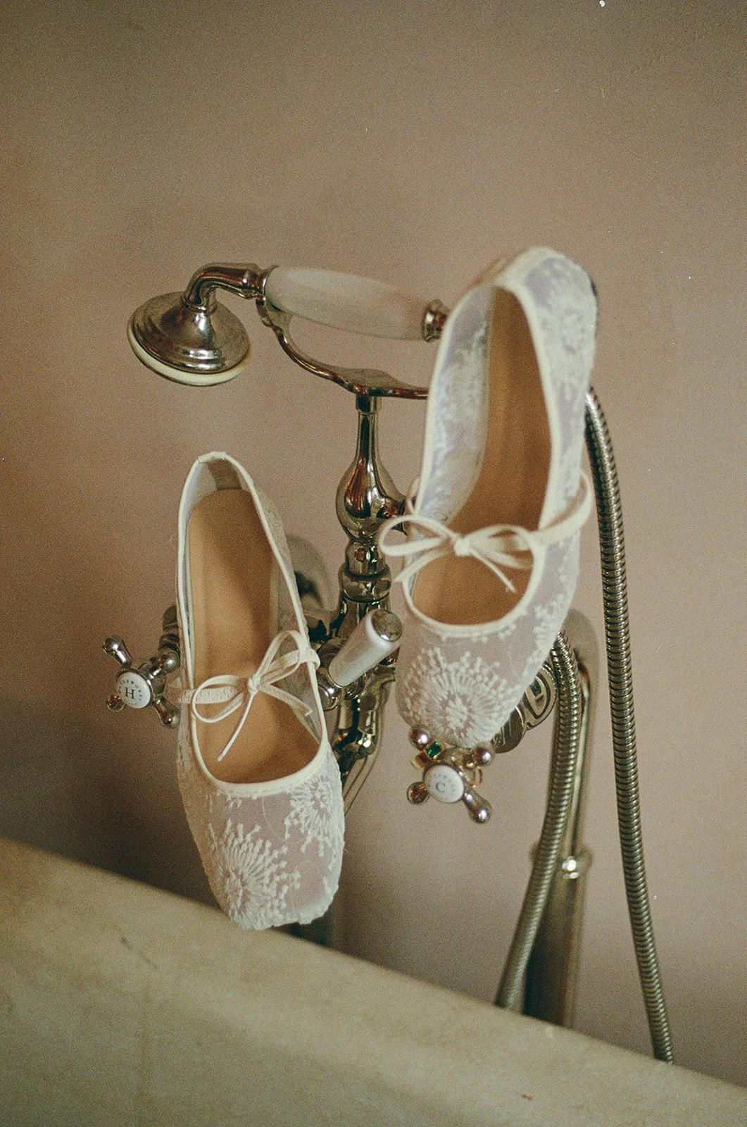 Bella Genovesi Photography - Roselyn + Julian Wedding 10.18.25 - 1 Getting Ready-24.jpg