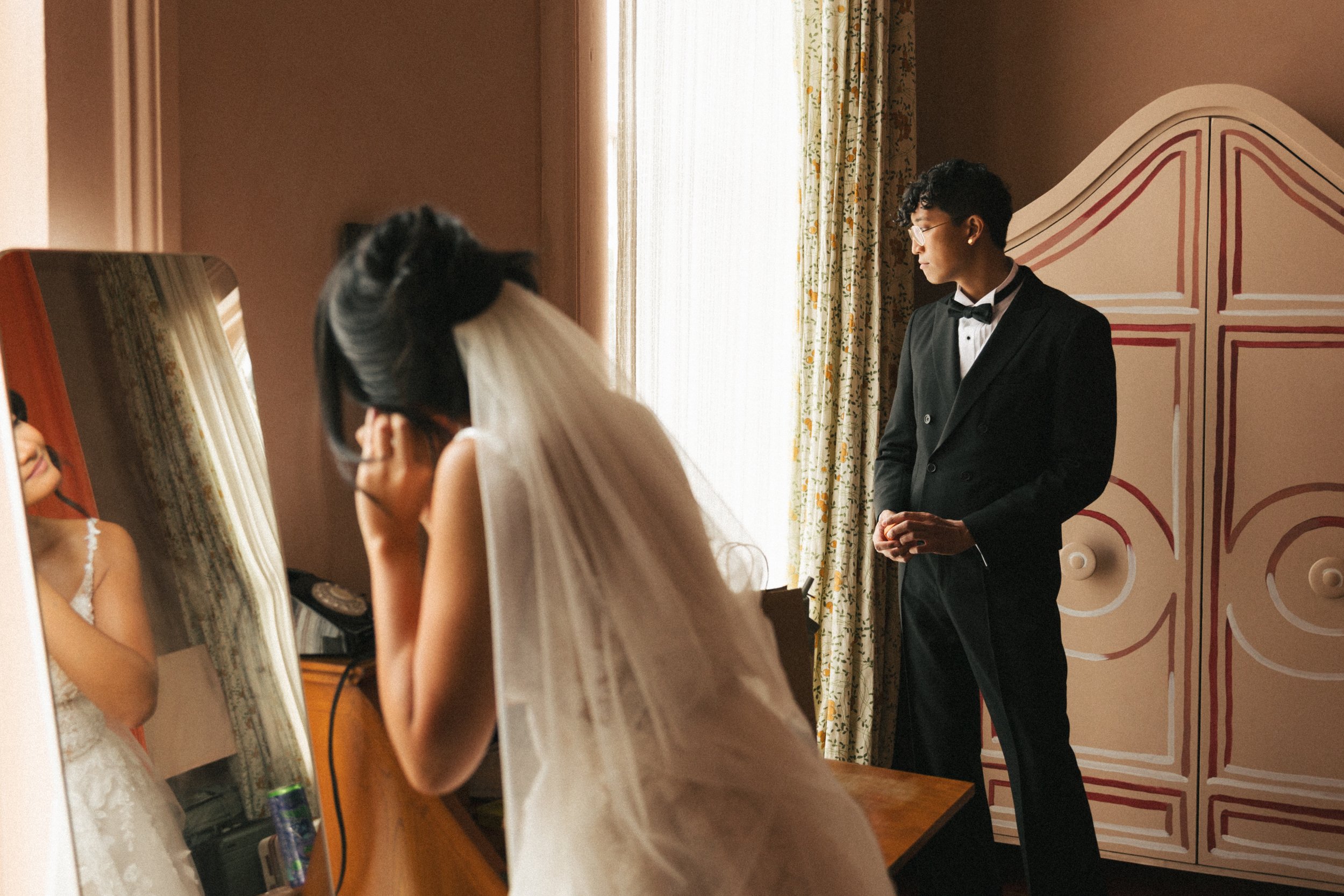 Why I Love "Getting Ready" Photos as a Documentary Wedding Photographer