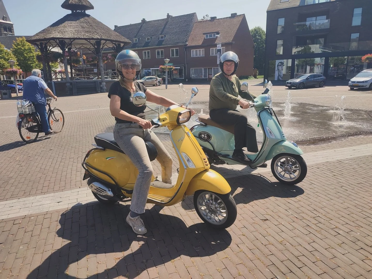 August so far&hellip; heel veel blije gezichten op de Vespa&rsquo;s 🛵✨ en de maand is nog niet om!

#vespalife  #summervibes #Zomer2025 #VespaRental
#SunnyDays  #girlsjustwannahavefun  #familyfun  #HolidayMood #teamuitje