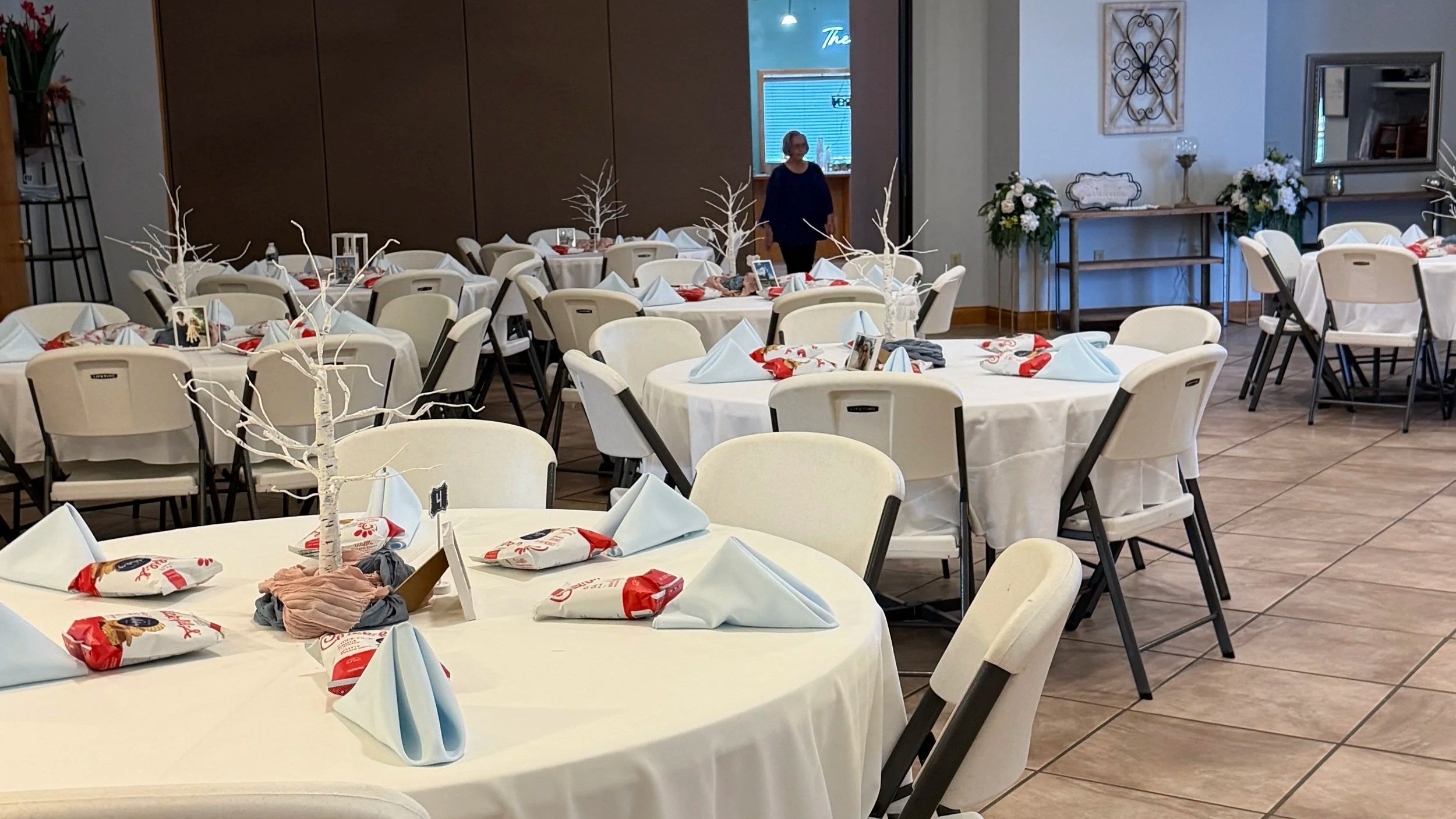 The Main Room at The GEM by Christopher’s in Dayton, Ohio, arranged with round tables and seating for a beautiful wedding