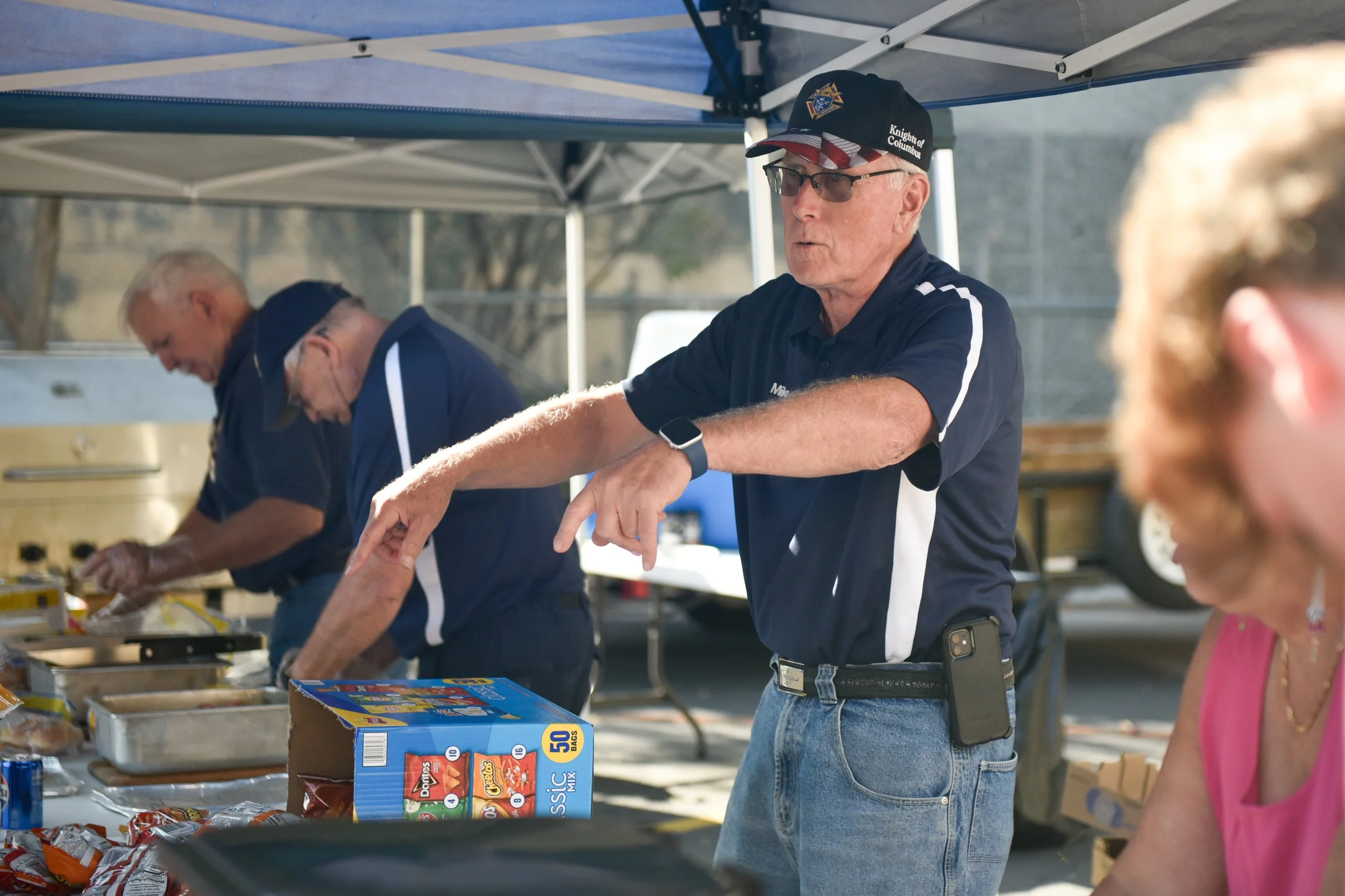 knights-of-columbus-serving-food.jpg