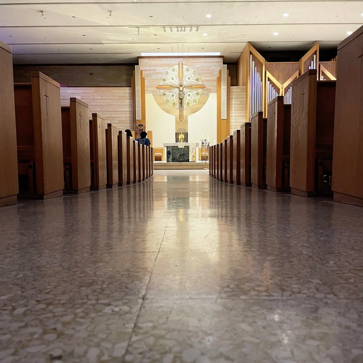 Eucharistic Adoration with Praise & Worship Music