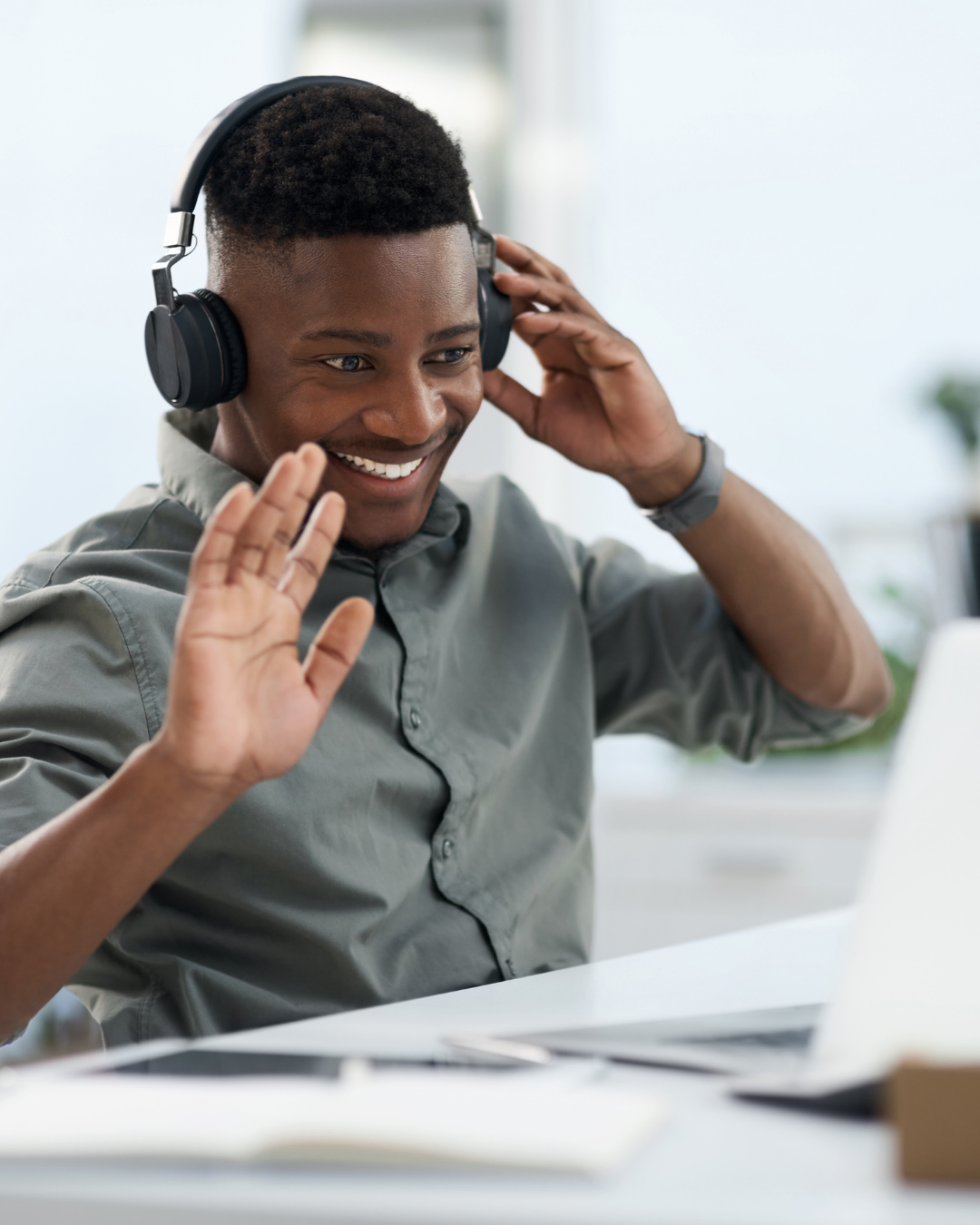 Tech founder on Zoom investor pitch coaching session