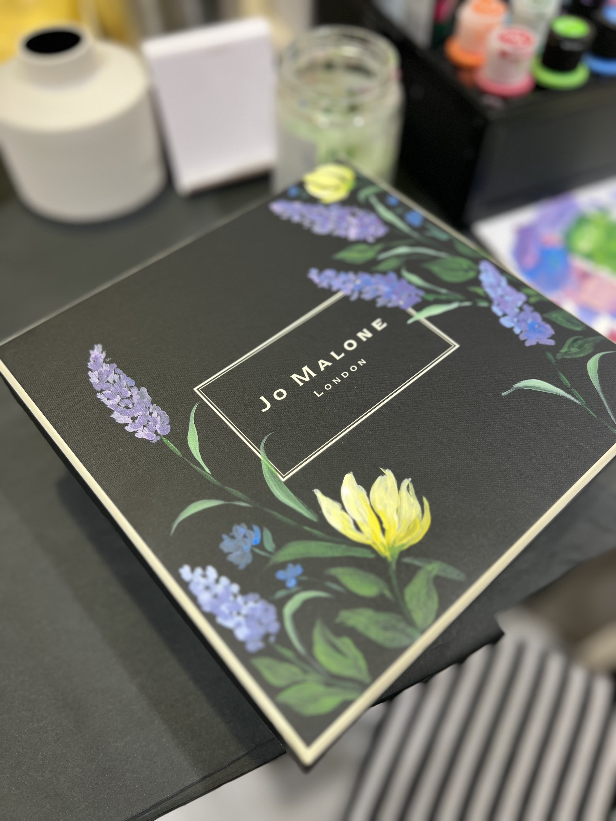 purple-and-yellow-flower-painting-on-jo-malone-box-for-media-event.jpeg