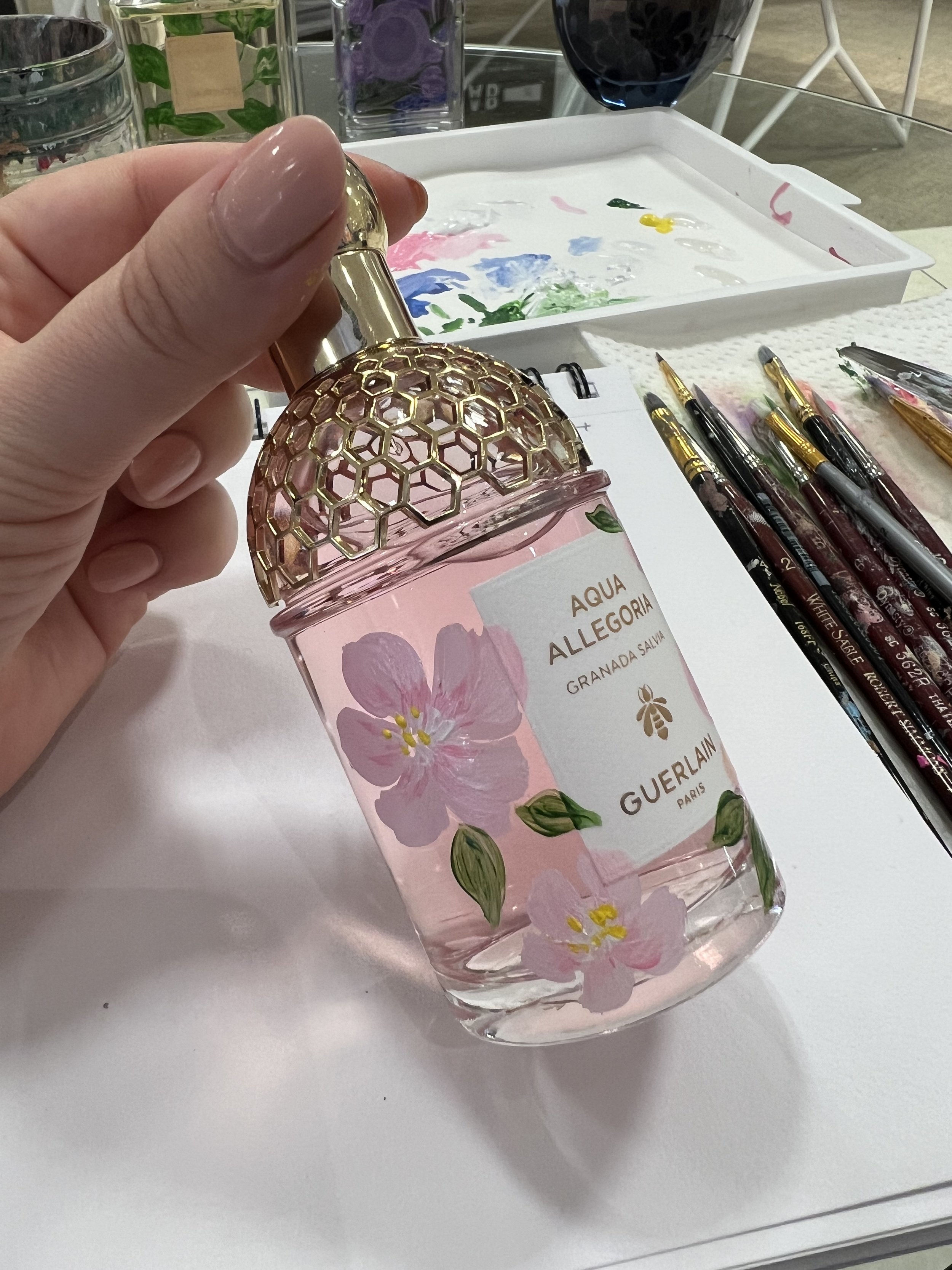 montreal-mothers-day-retail-shopping-bottle-painting-event.jpeg