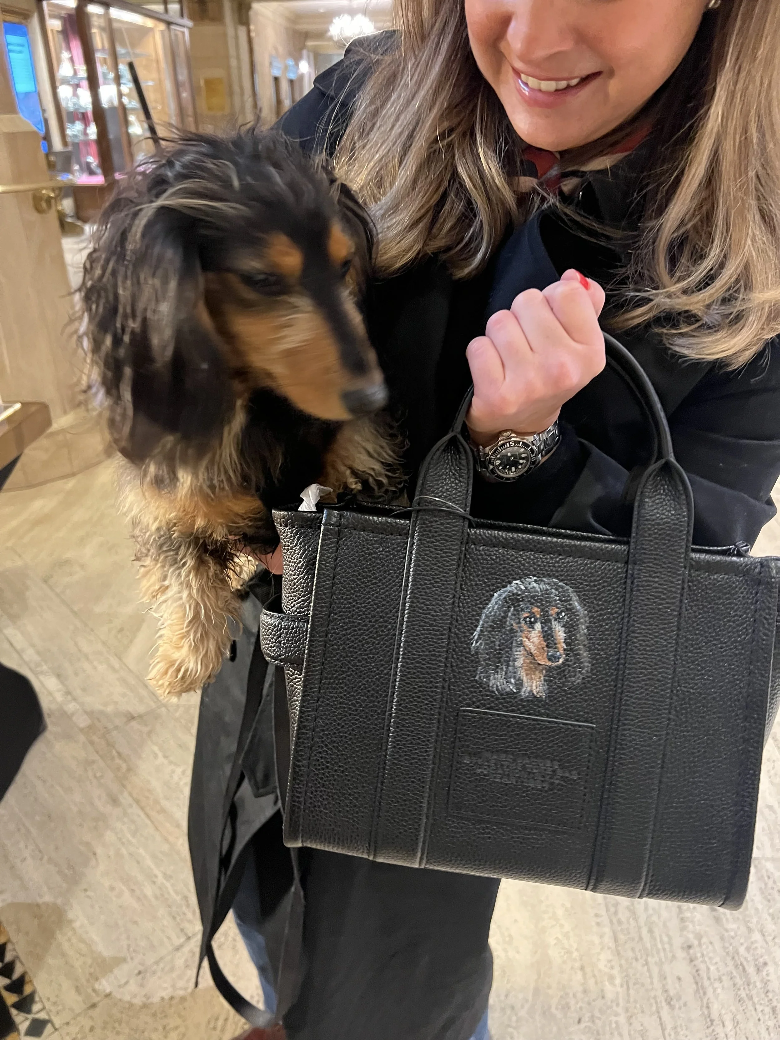 hand-painted-portrait-of-dachshund-on-marc-jacobs-bag.jpeg