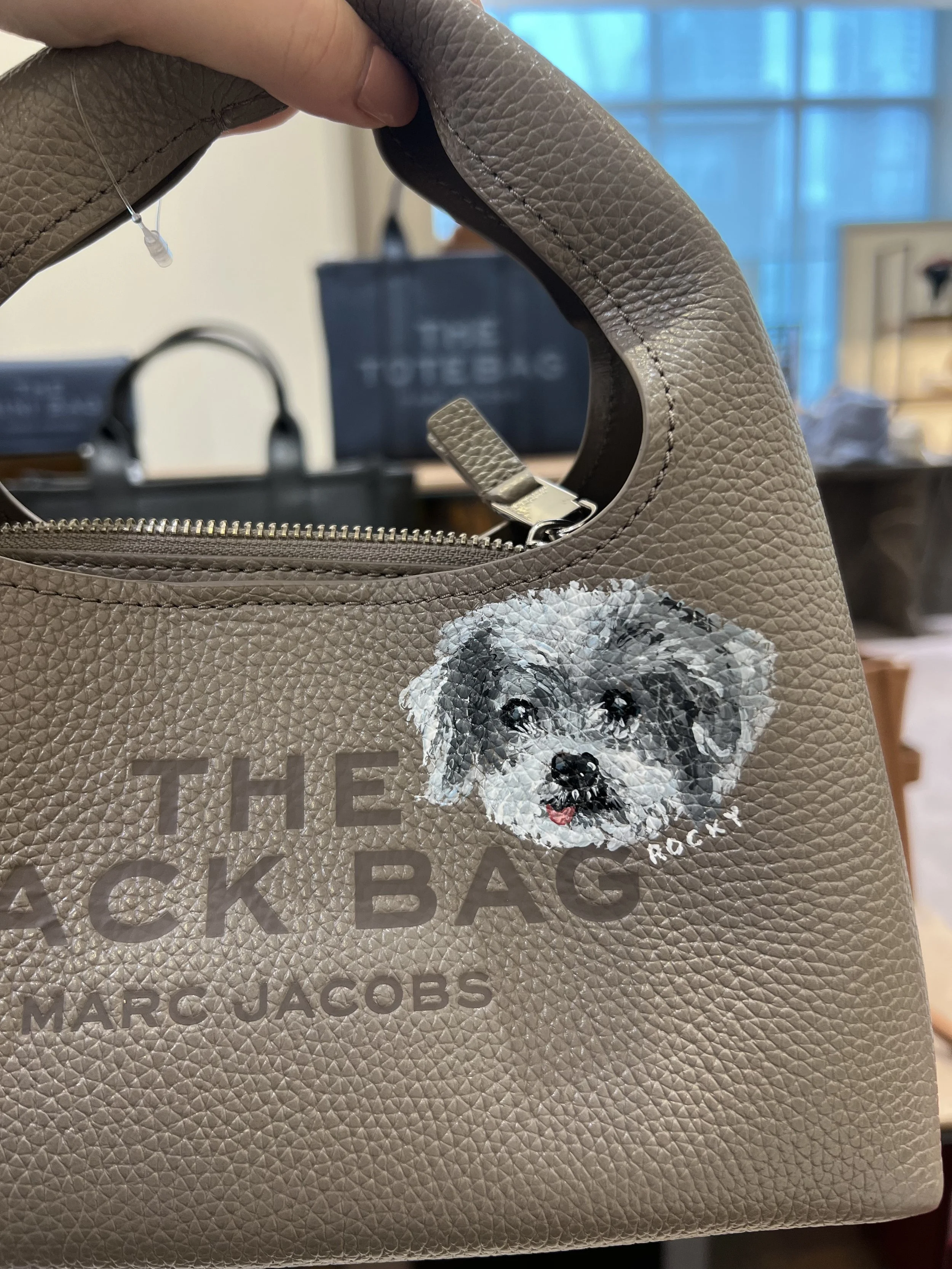 cute-senior-dog-portrait-at-marc-jacobs-pet-painting-event-montreal.jpeg
