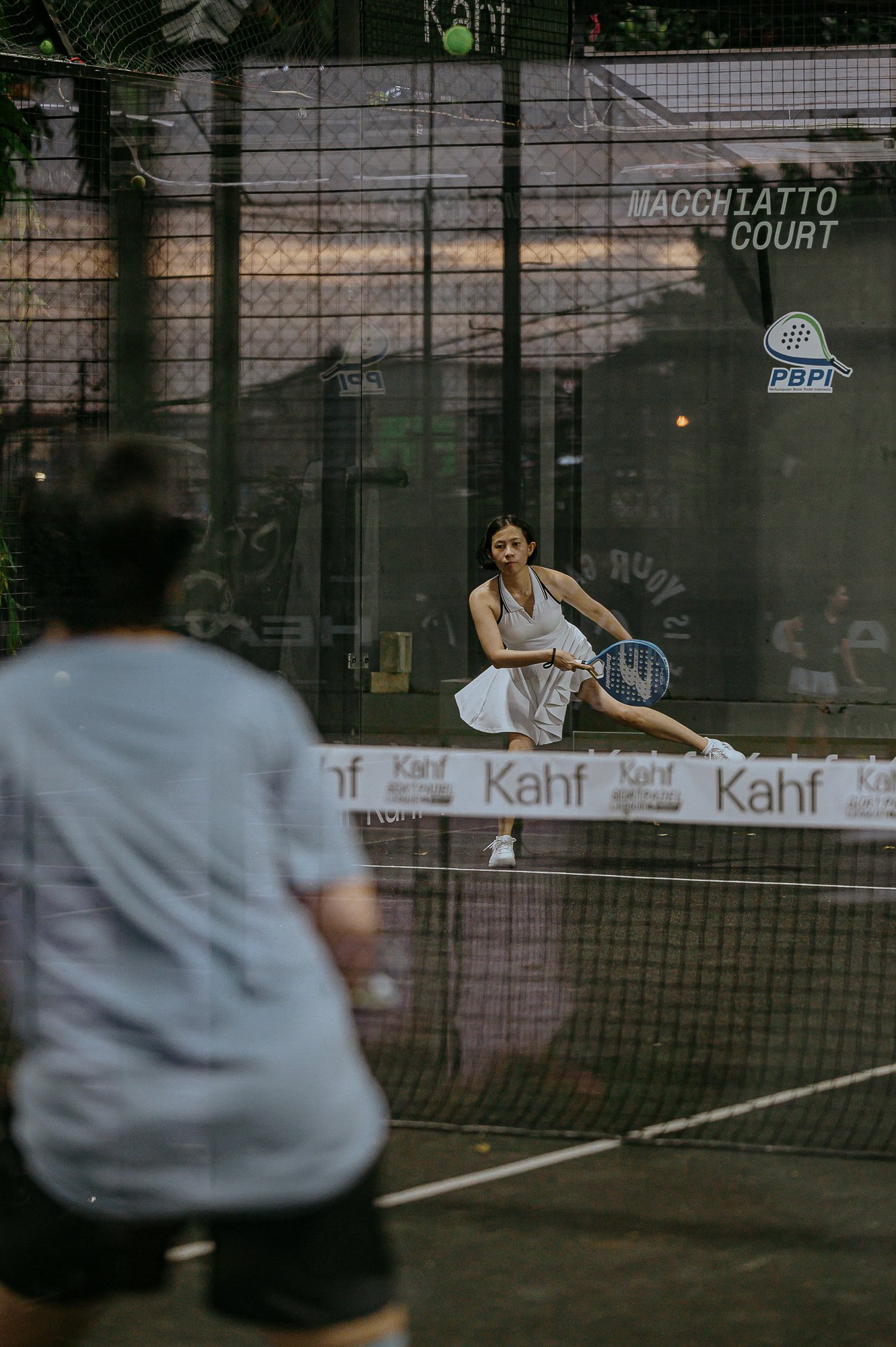 Women play padel