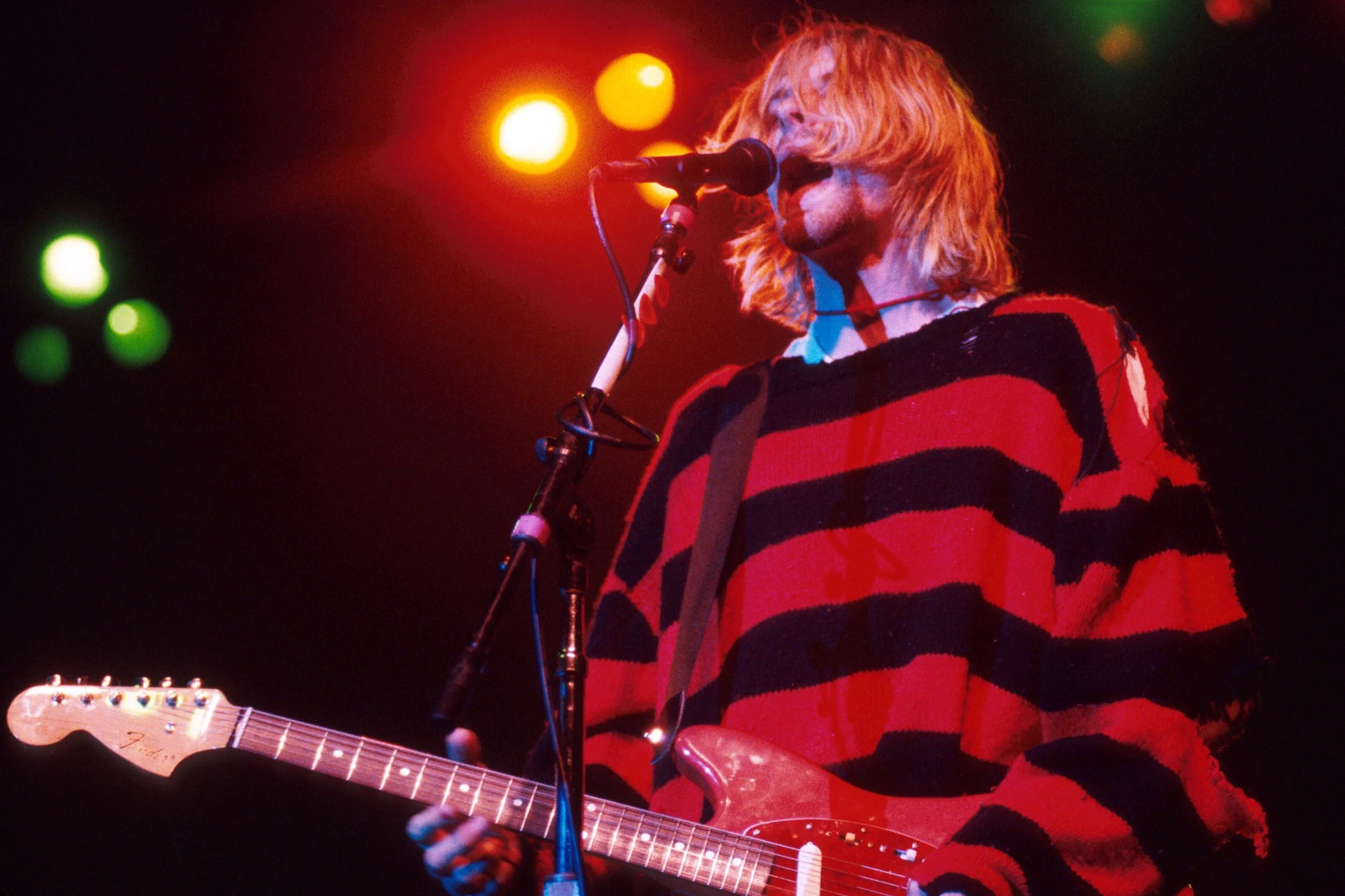 220419-kurt-cobain-nirvana-se-1245p-d20339.jpg