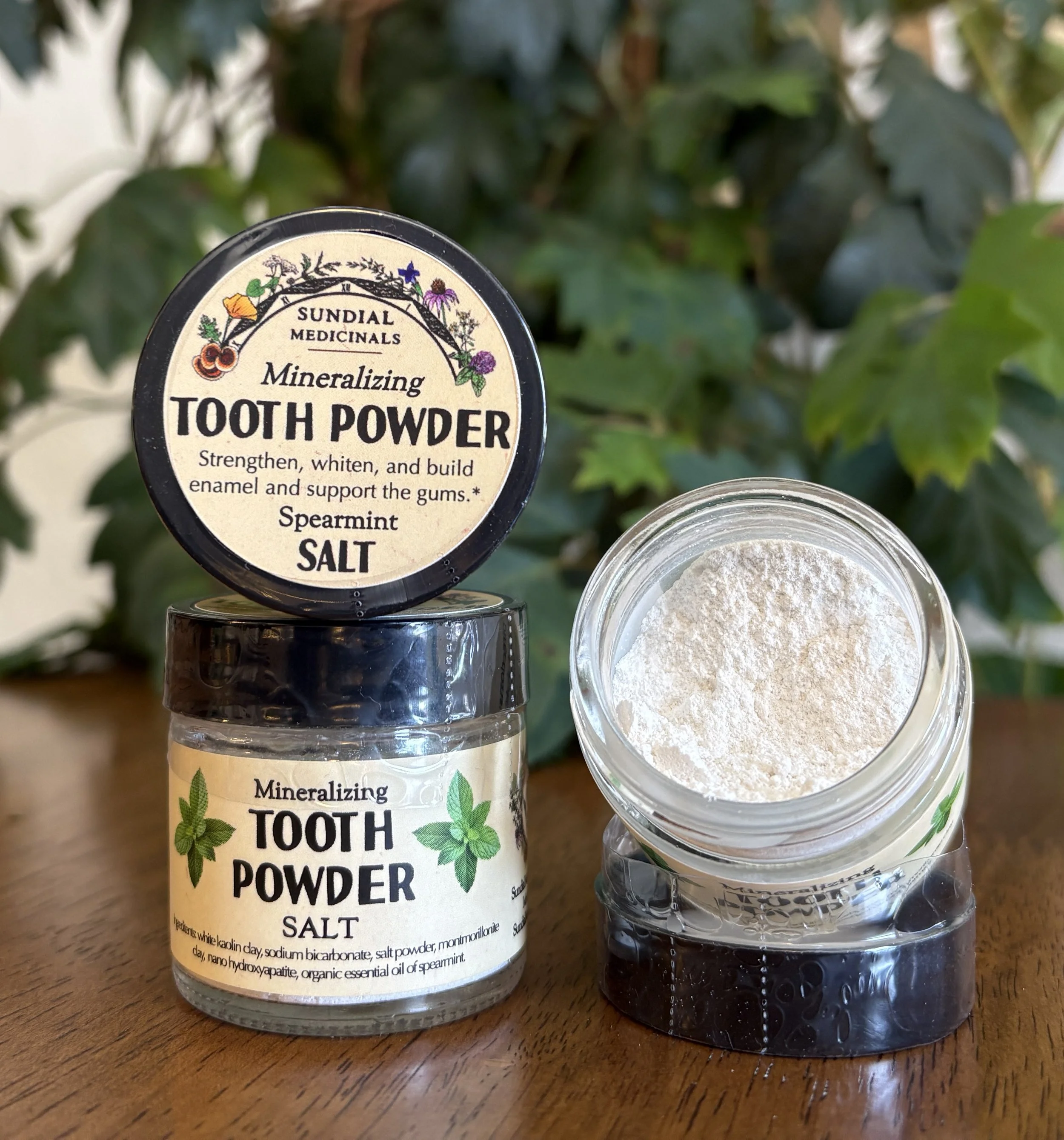Mineralizing Tooth Powder