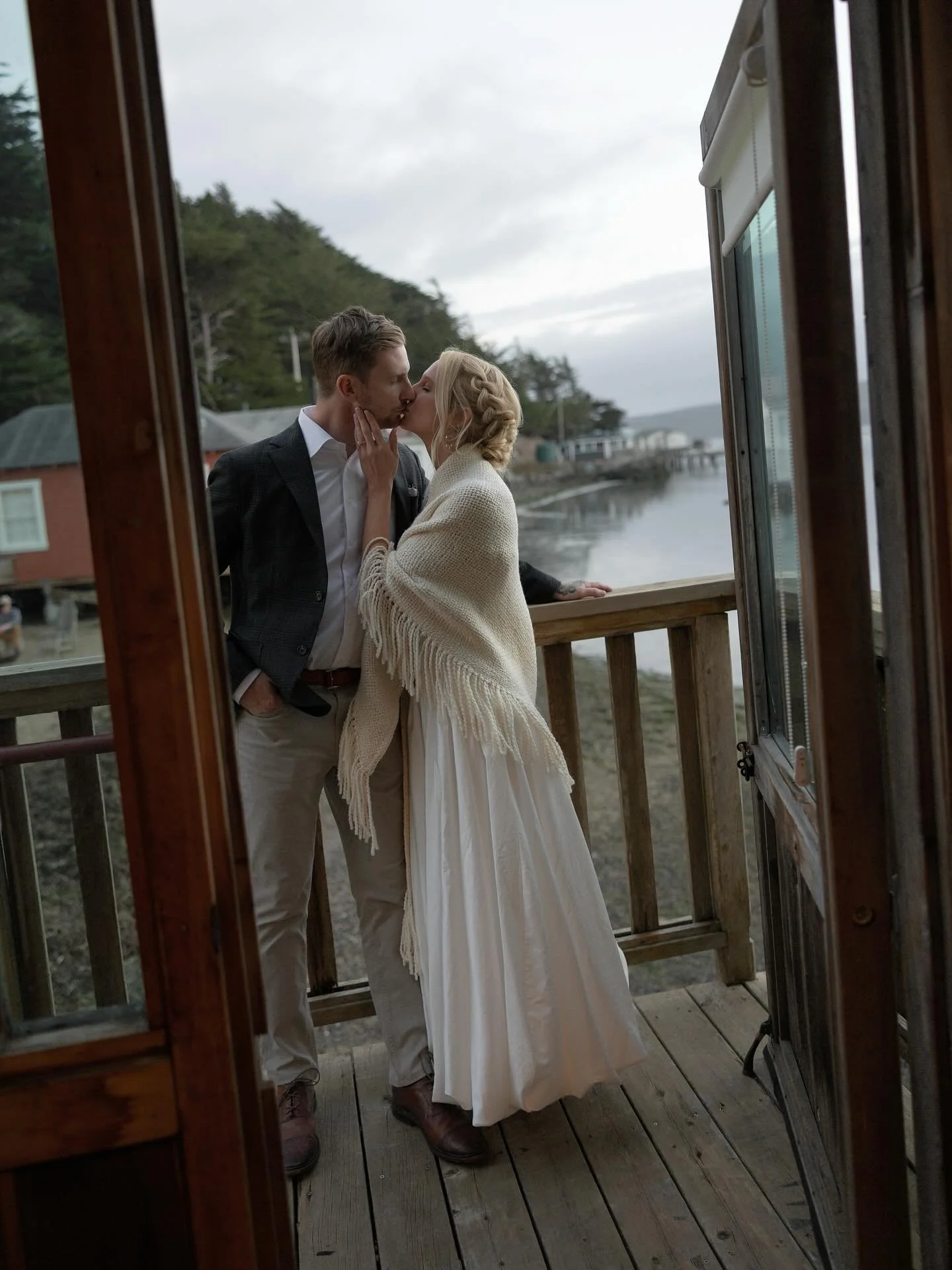 I&rsquo;m convinced there&rsquo;s truly nothing more enchanting than blue hour over Tomales Bay, the way the sky deepens, the water turns glassy, and everything feels suspended in time.

C&amp;B&rsquo;s welcome dinner was magical, the most joyful way