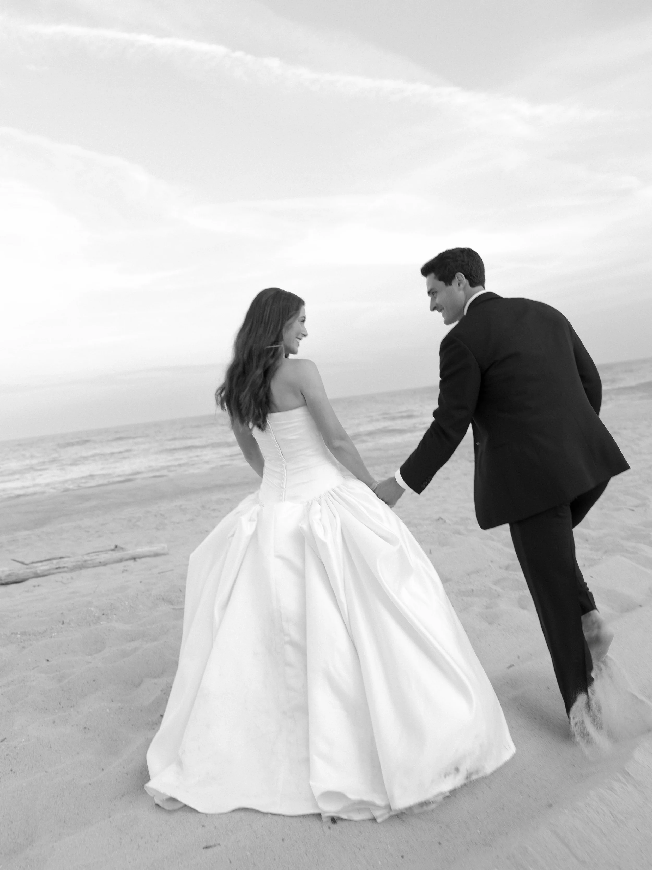 A picture perfect weekend in Montauk for Chloe &amp; Greg 🤍

Venue @gurneysresorts
Planning &amp; Design @jenniferbevents 
Photography @lexiehand
Videography @kevinruano.co
Beauty @timmackaybeauty @beautini
Florals &amp; Invitations @scarsellasflowe