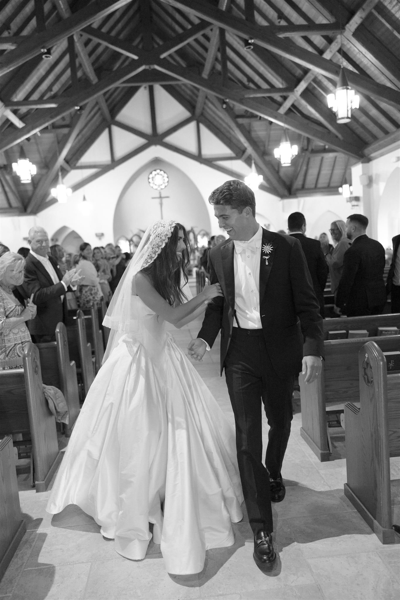Montauk-NYC-Wedding-Lexie-Hand.jpg