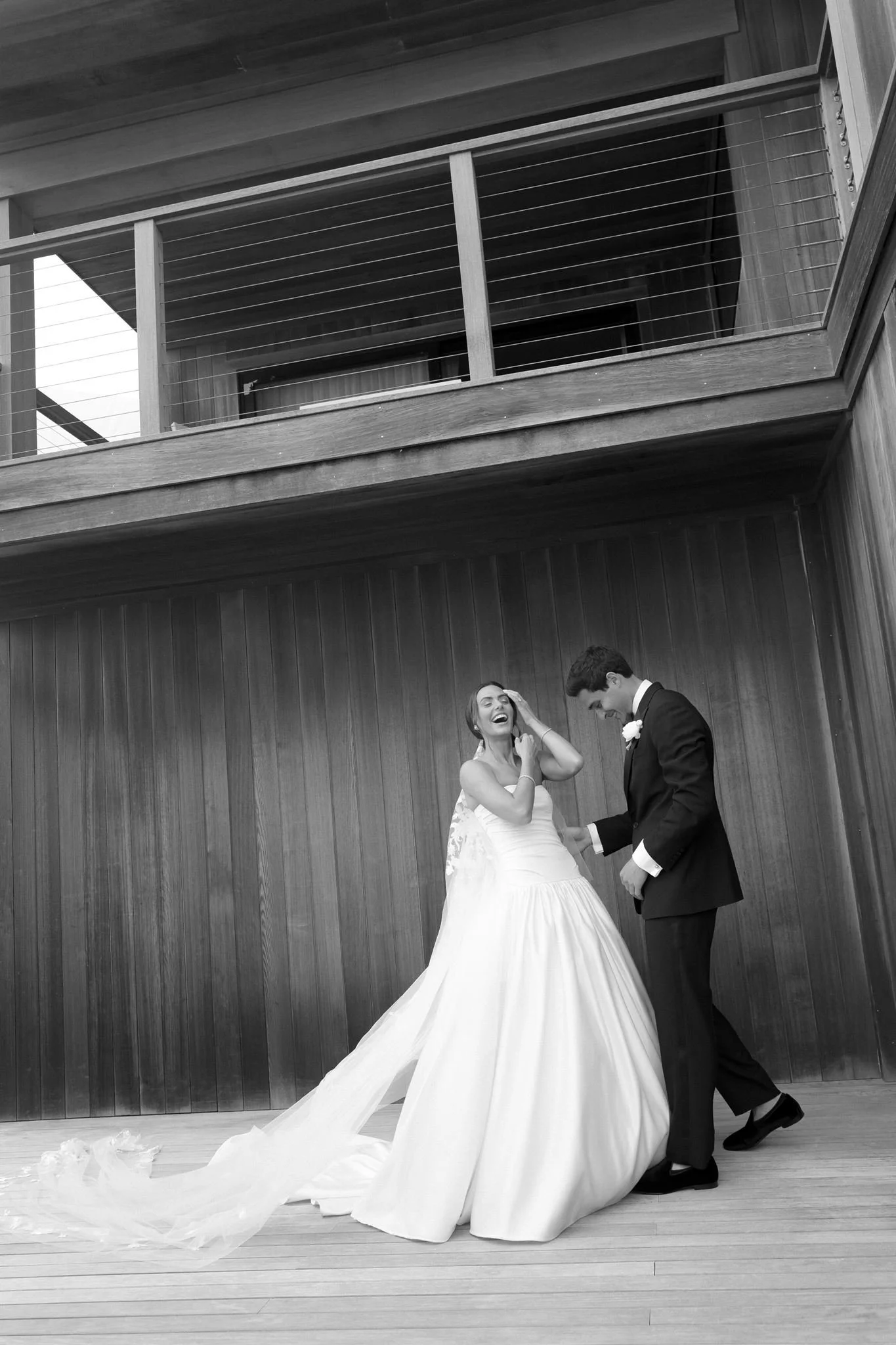 Hamptons-Montauk-Wedding-Gurneys-Lexie-Hand-2.jpg