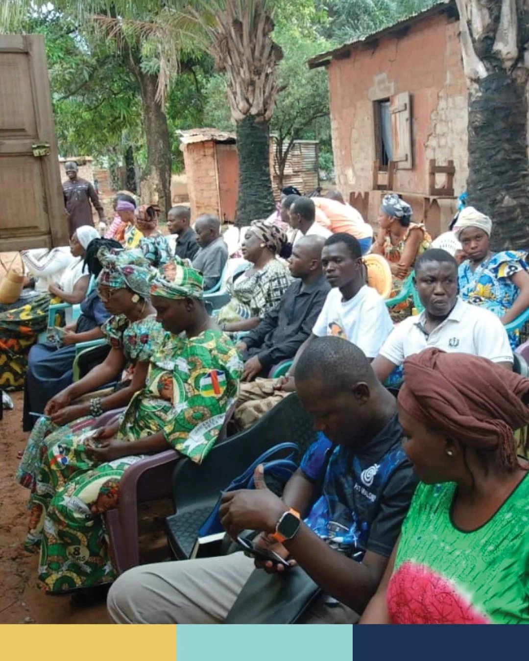 An overwhelming response marked the inaugural Foundations For Living discipleship training event in the Central African Republic.

The turnout was so large that more people came than the church building could hold. One woman traveled over 300 km simp