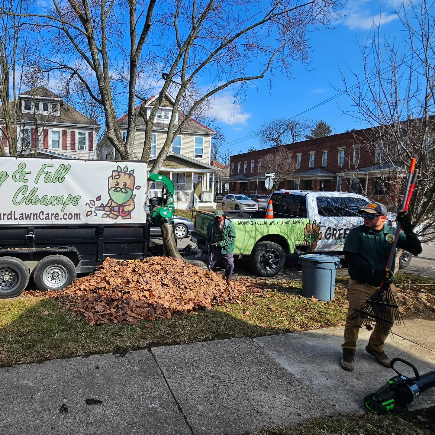 Spring is right around the corner and we are kicking off our Spring Cleanups 🌱🍃
Fresh beds, cleared leaves, trimmed shrubs, and a clean slate to start the season right. If your yard is ready to wake up, we are ready to get to work.
Serving Worthing