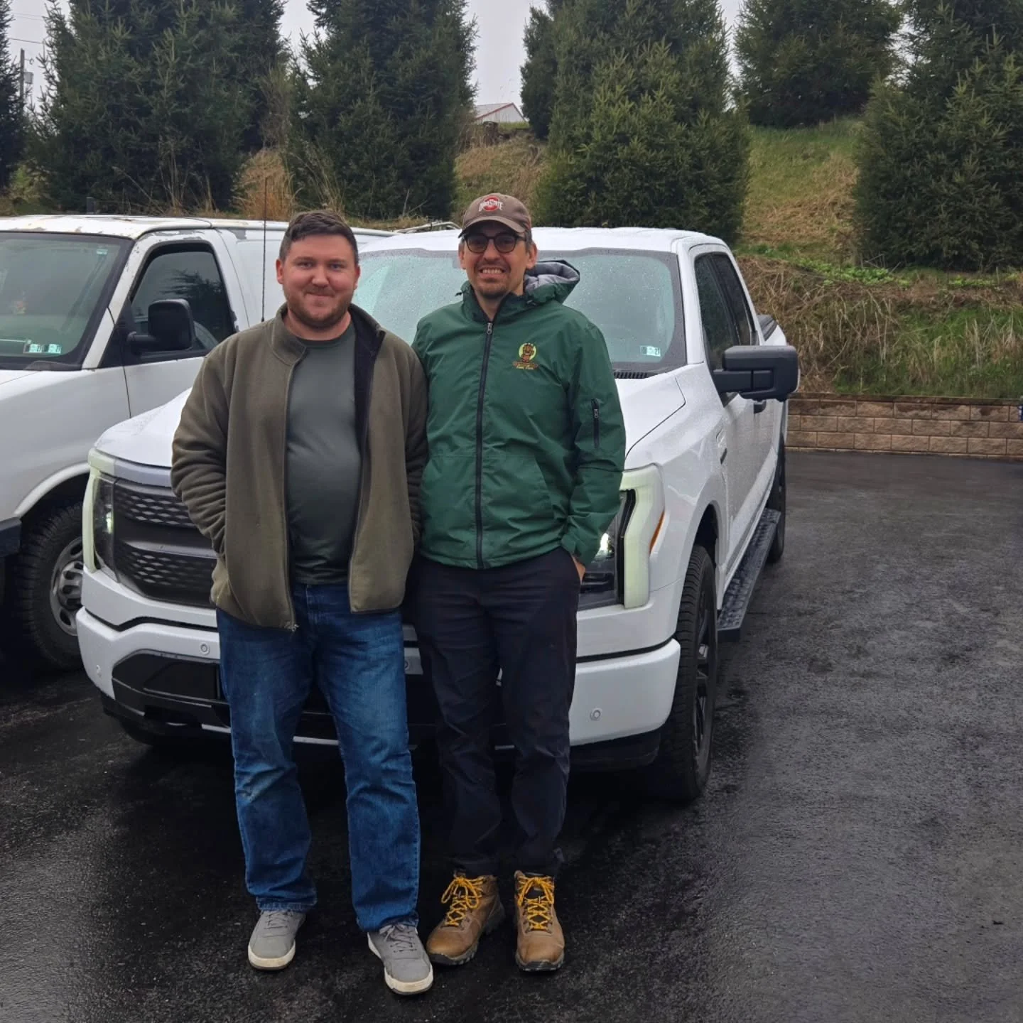 When we started Greenbeard Lawn Care, we had a vision.
A lawn care company powered by all electric equipment from the ground up.
Today that vision takes a huge step forward.
We just added our first electric truck to the fleet ⚡🌱
This Ford Lightning 